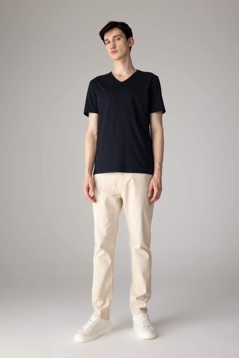 Slim Fit V Yaka Basic Kısa Kollu Tişört