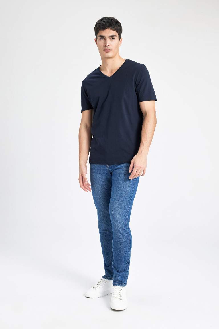 Slim Fit V Yaka Basic Kısa Kollu Tişört