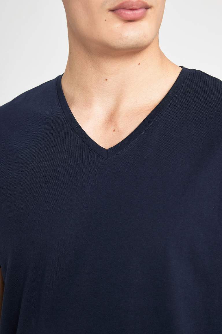 Slim Fit V Yaka Basic Kısa Kollu Tişört