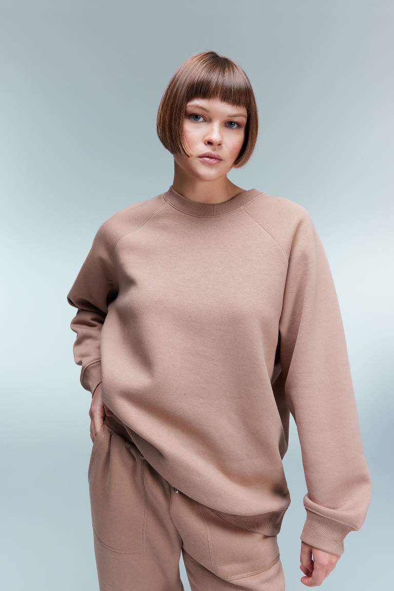 Oversize Fit Bisiklet Yaka Kalın Sweatshirt