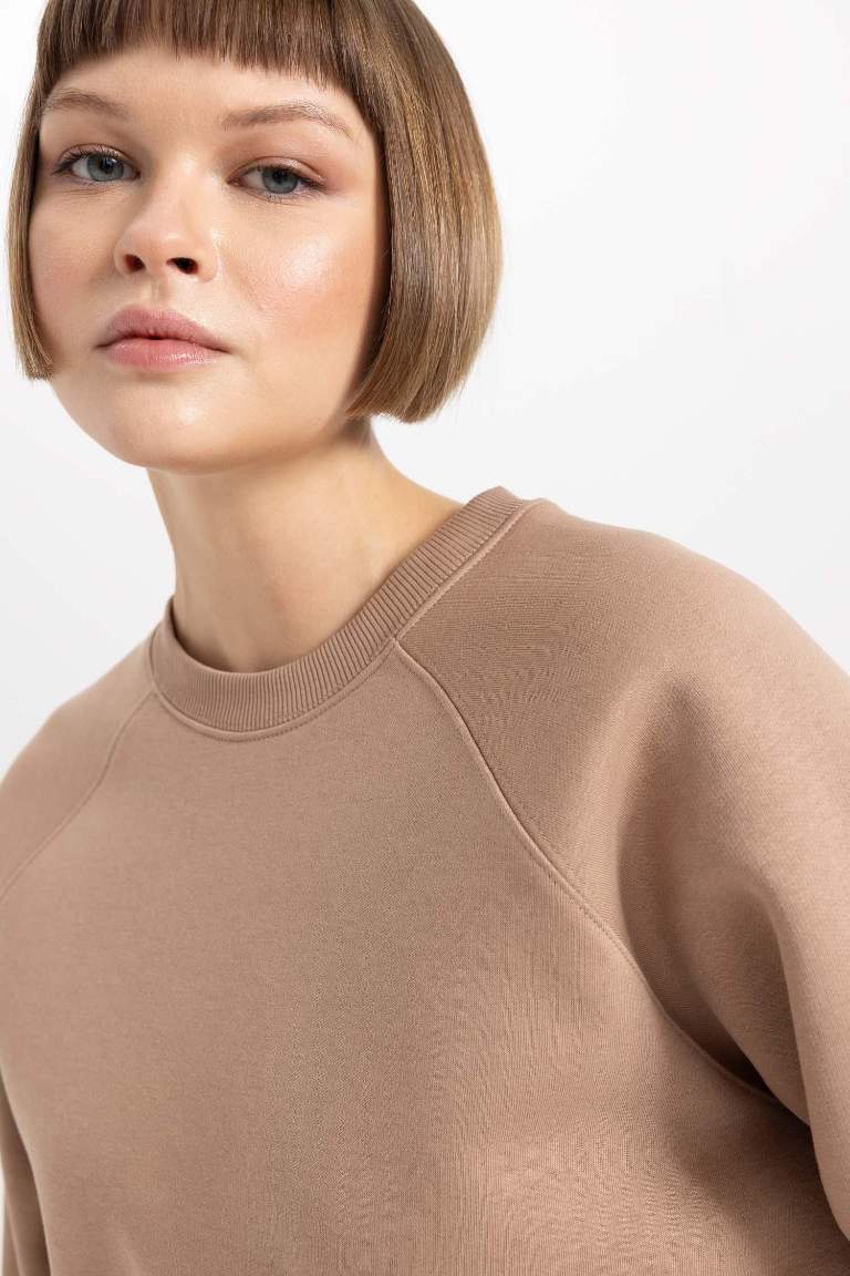 Oversize Fit Bisiklet Yaka Kalın Sweatshirt