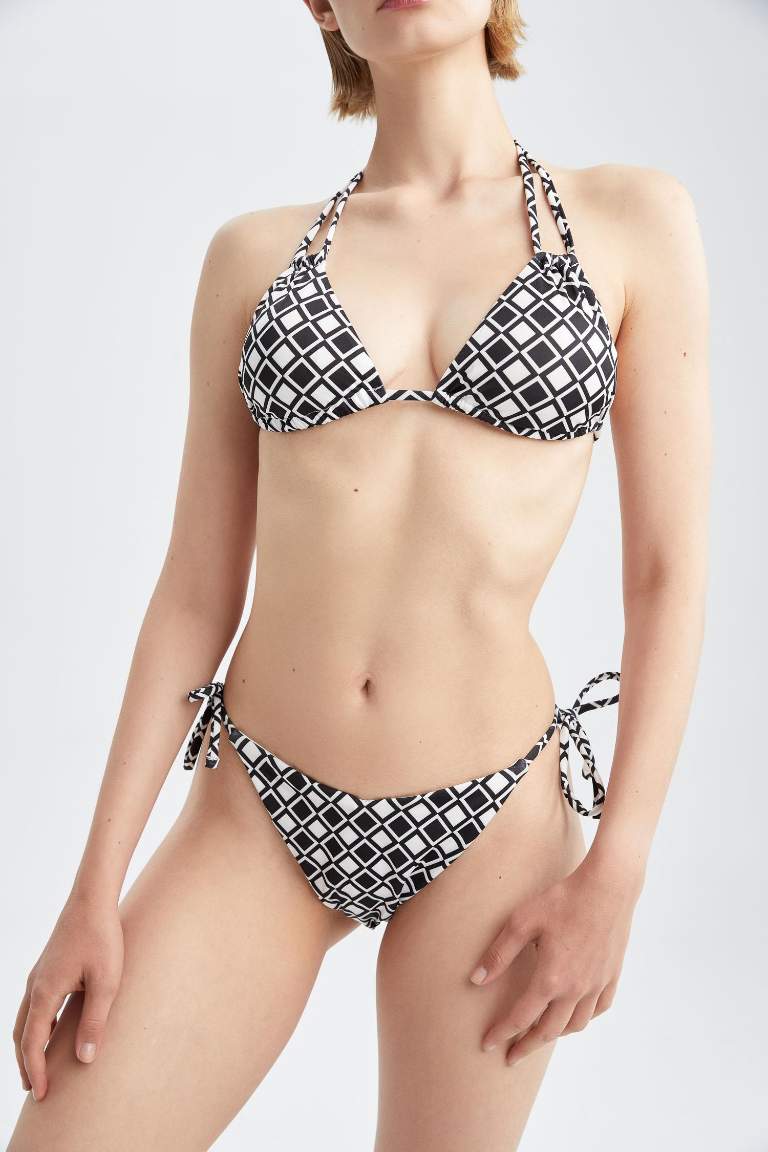 Black WOMAN Fall In Love Regular Fit Printed Bikini Bottom 2533436