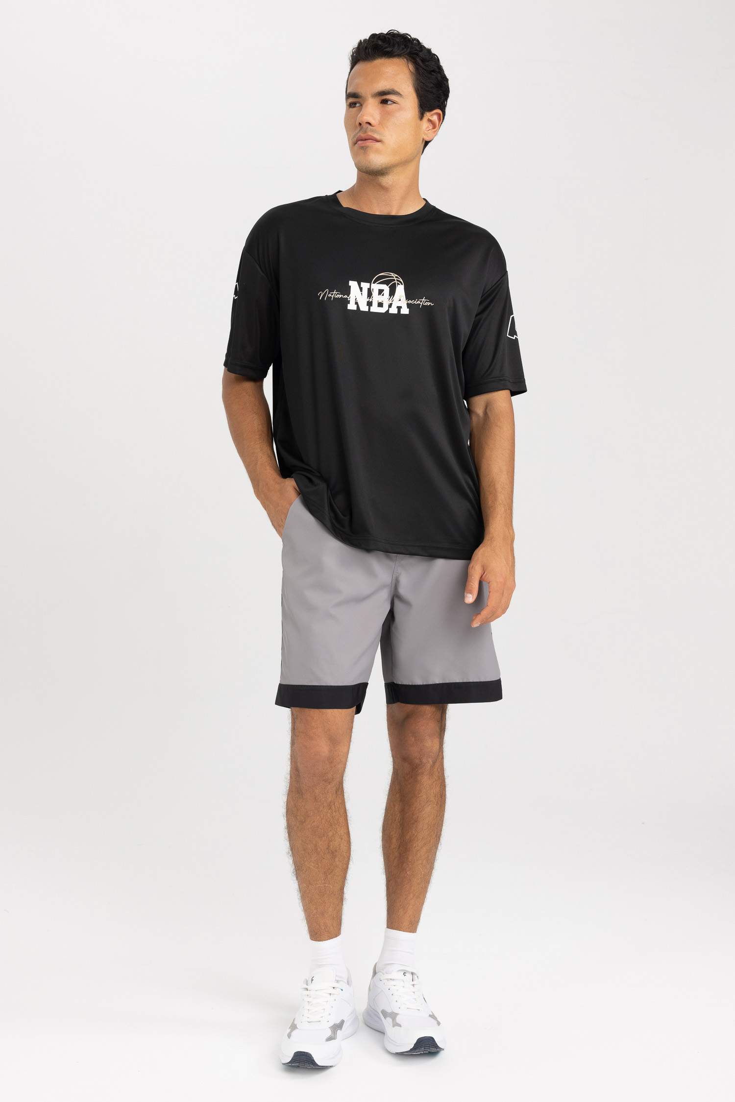 Siyah Erkek Defactofit Nba Wordmark Oversize Fit Bisiklet Yaka Ti Rt