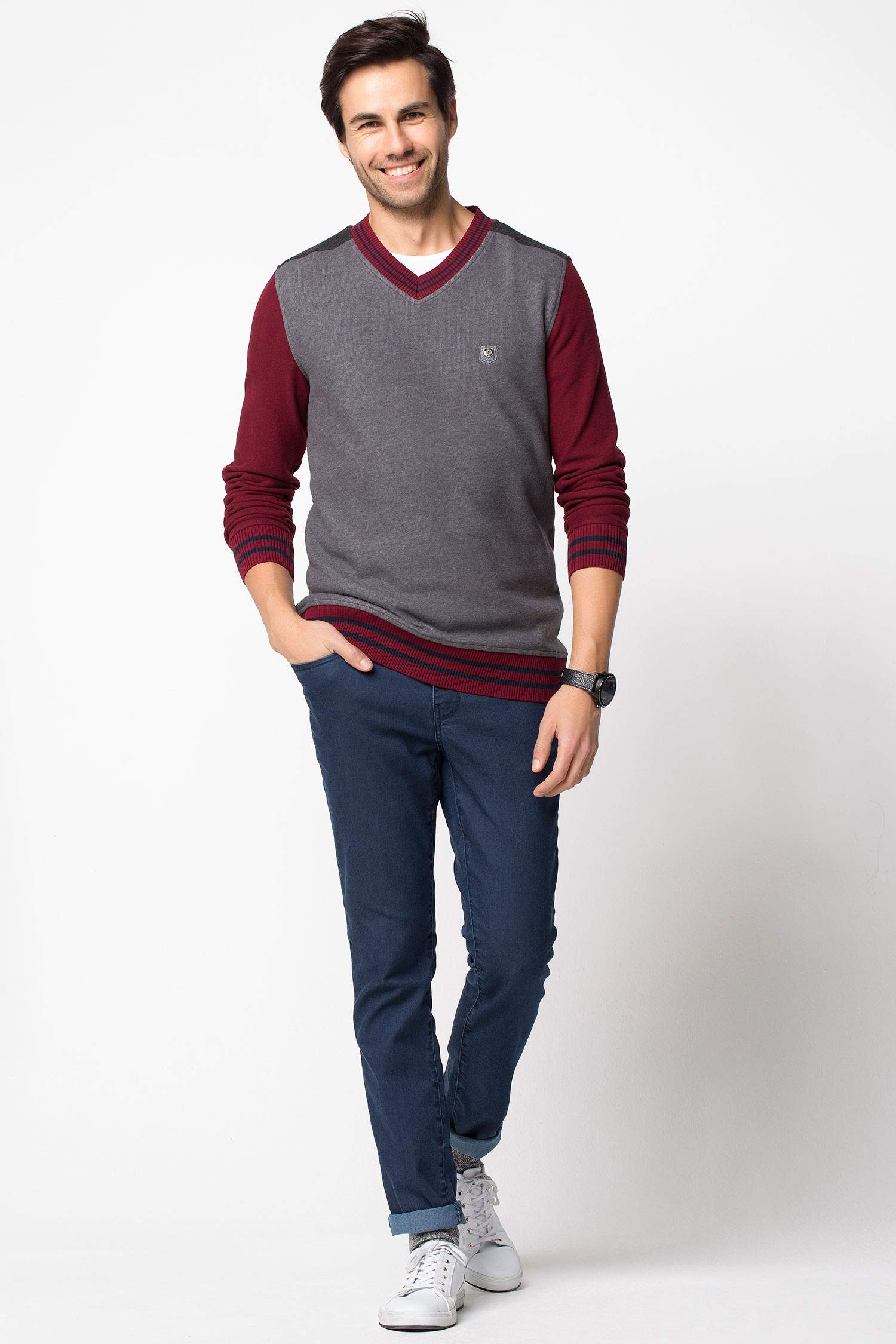 Defacto V Yaka Sweatshirt. 2 Defacto V Yaka Sweatshirt. 2