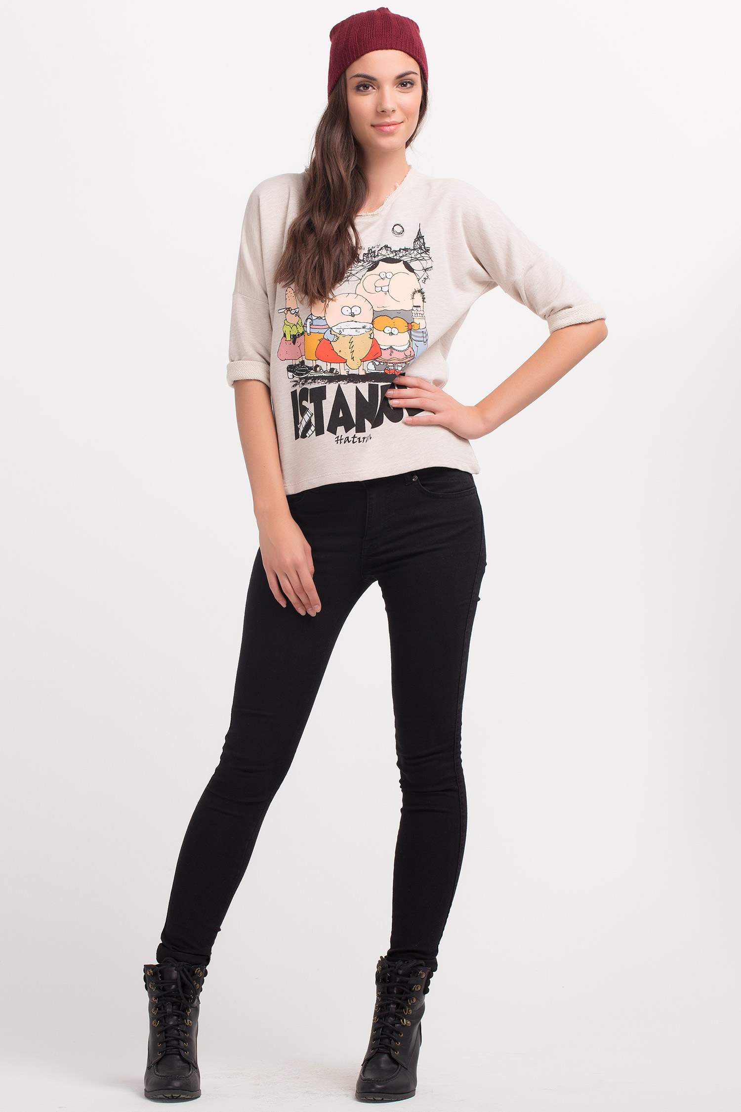 Defacto İstanbul Baskılı Sweatshirt. 2 Defacto İstanbul Baskılı Sweatshirt. 2
