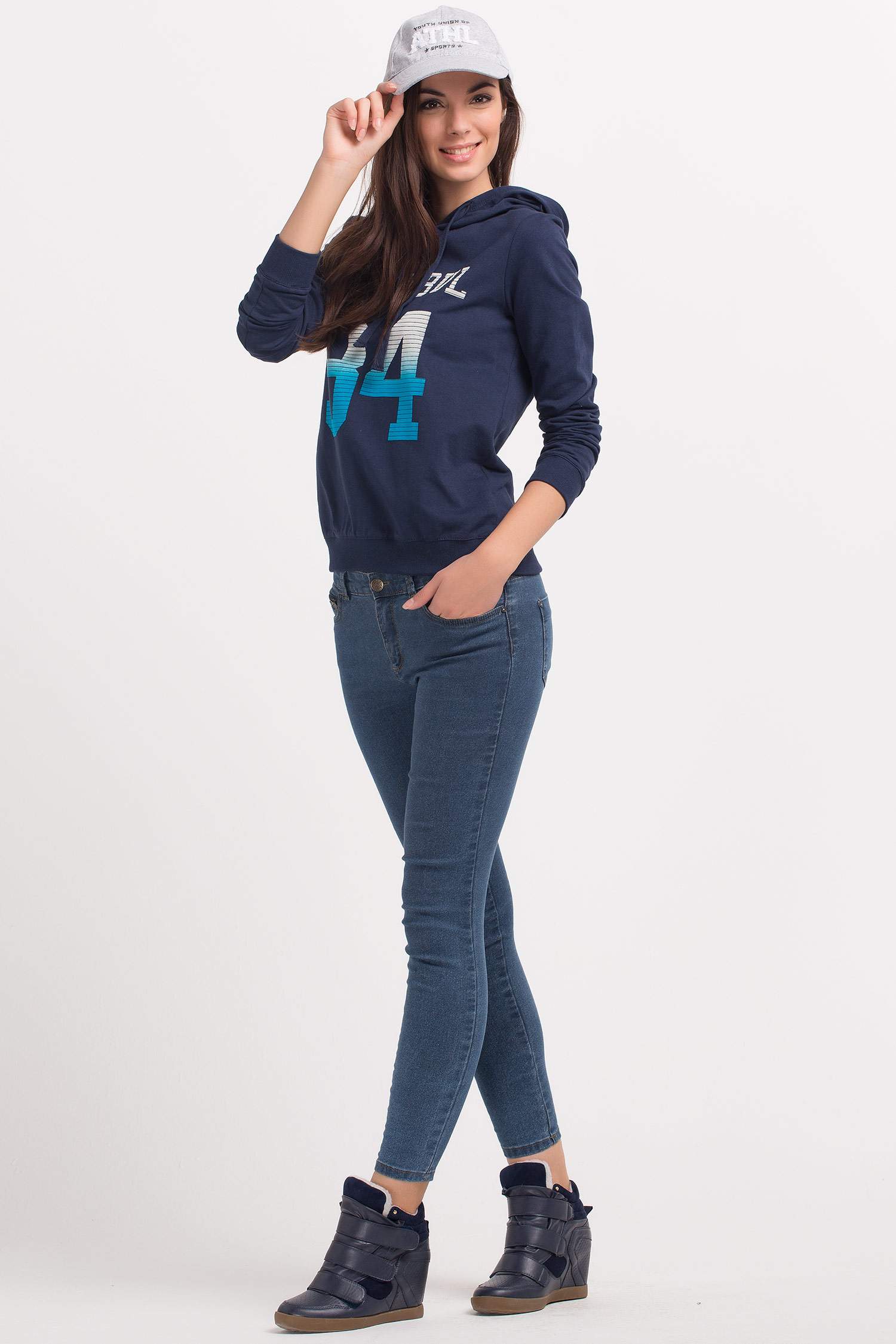 Defacto Kapşonlu Sweatshirt. 2 Defacto Kapşonlu Sweatshirt. 2