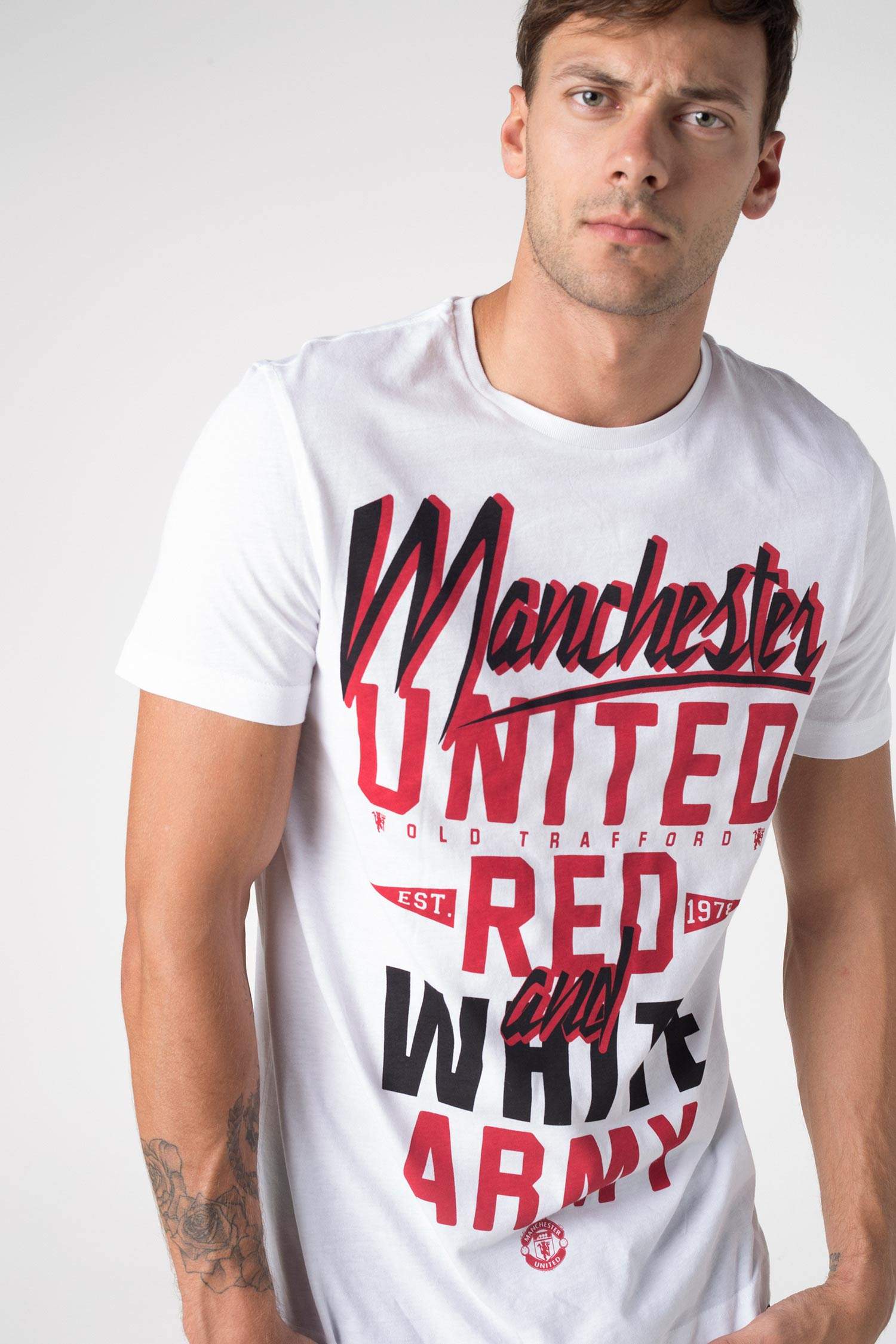 Defacto Manchester United Baskılı T-shirt. 1 Defacto Manchester United Baskılı T-shirt. 1