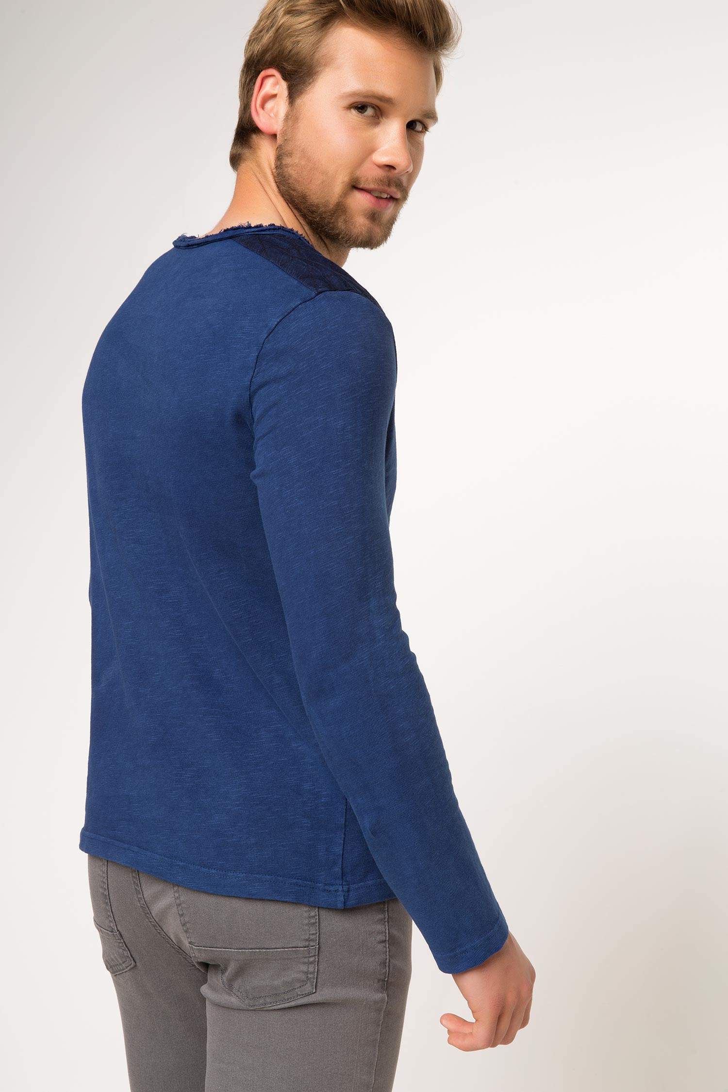 Defacto Omuz Detaylı T-shirt. 3 Defacto Omuz Detaylı T-shirt. 3