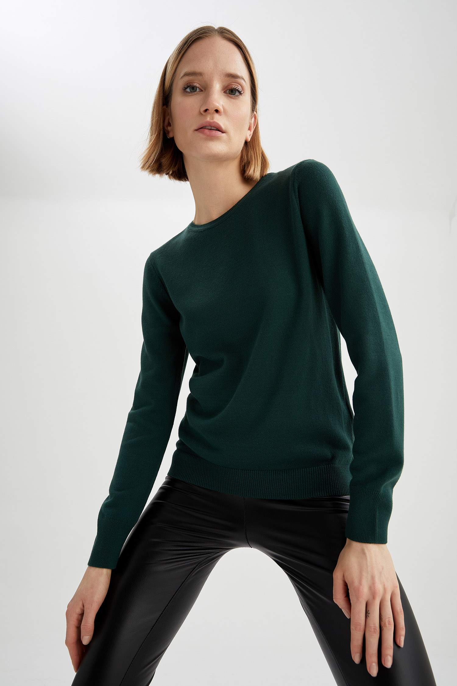 Basic Bisiklet Yaka Relax Fit Ekstra Yumuşak Kaşmir Dokulu Triko Kazak