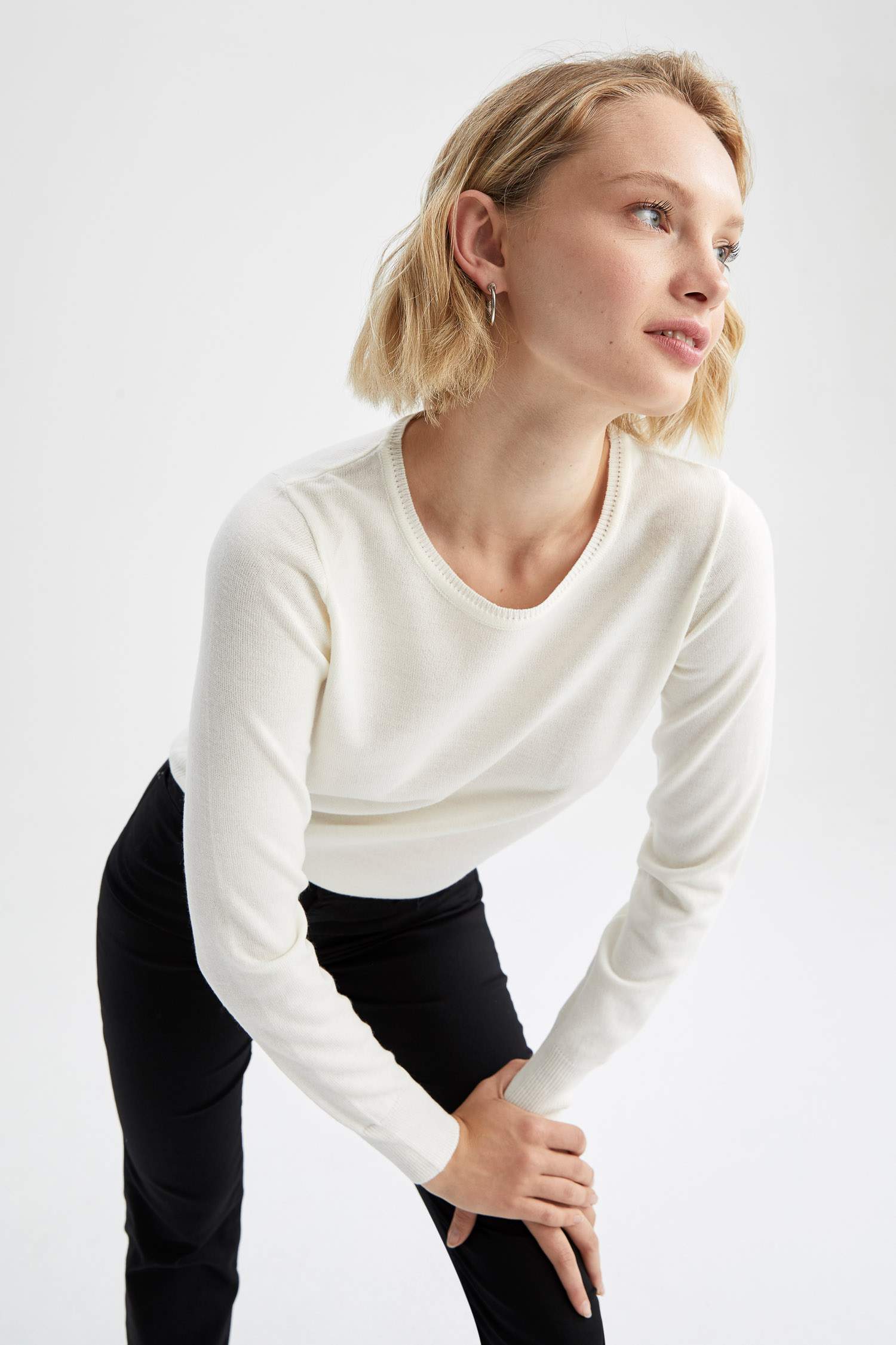 Basic Bisiklet Yaka Relax Fit Ekstra Yumuşak Kaşmir Dokulu Triko Kazak