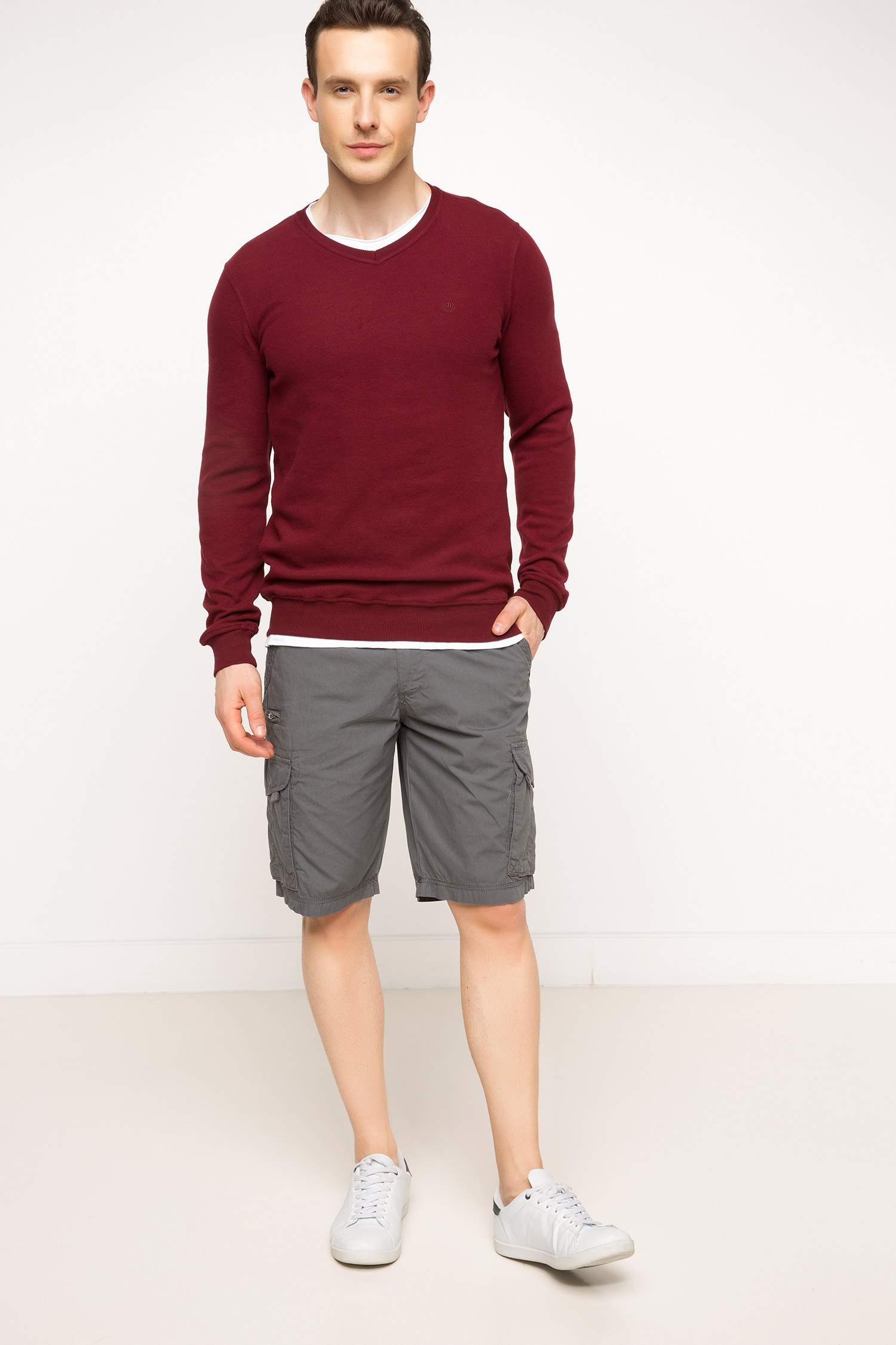 Defacto Armalı Sweatshirt. 2 Defacto Armalı Sweatshirt. 2
