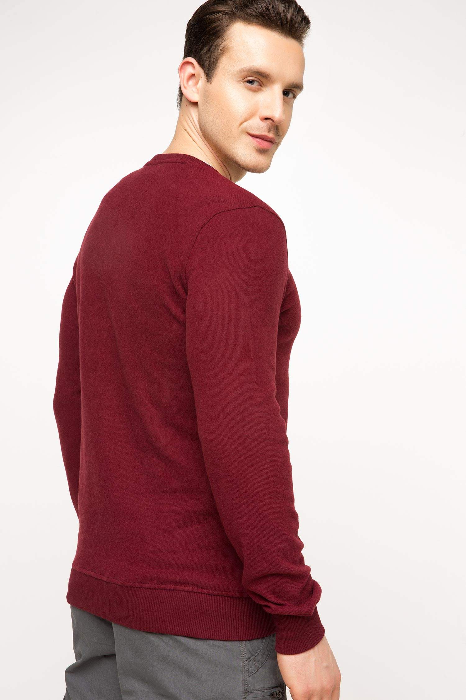 Defacto Armalı Sweatshirt. 3 Defacto Armalı Sweatshirt. 3