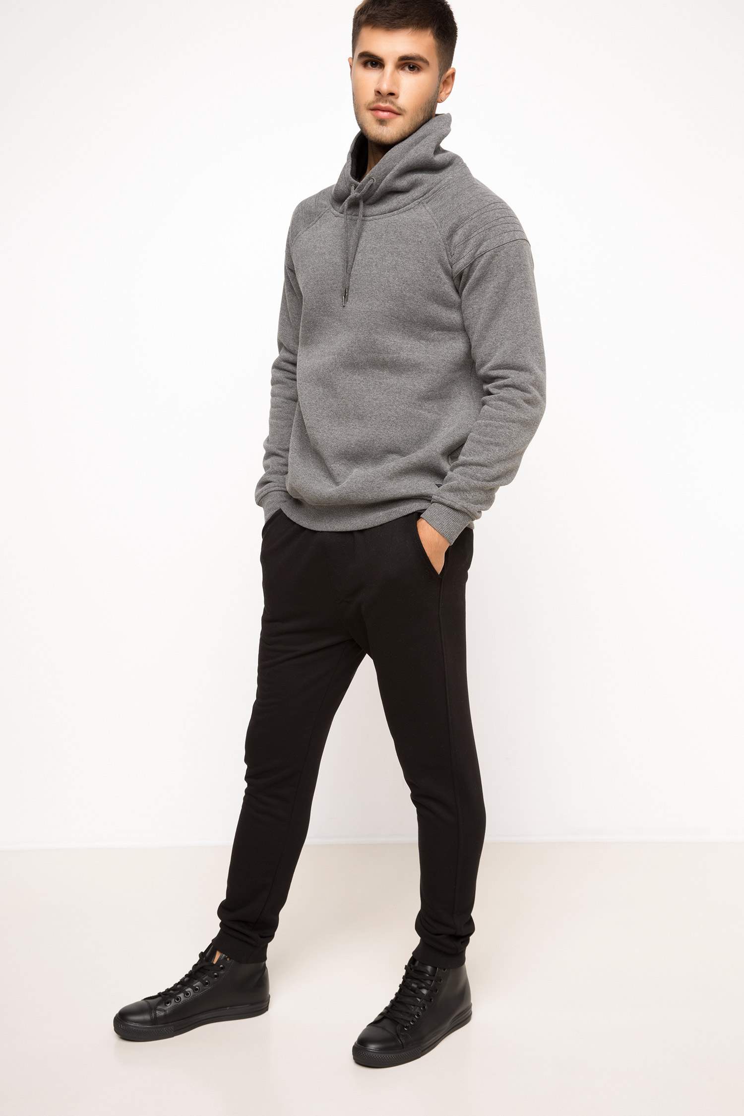 Defacto Şal Yaka Sweatshirt. 2 Defacto Şal Yaka Sweatshirt. 2