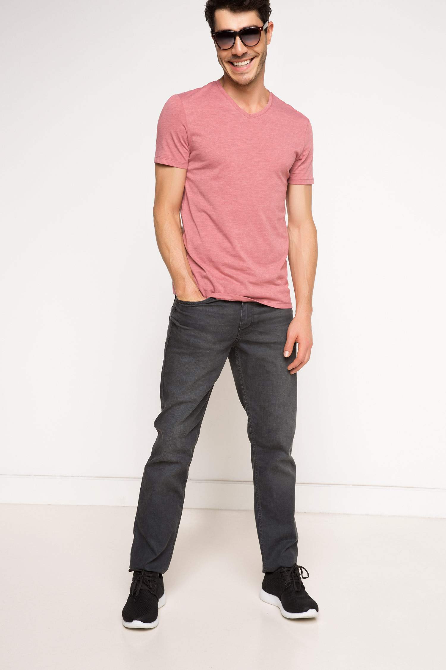 Defacto Basic V Yaka T-shirt. 2 Defacto Basic V Yaka T-shirt. 2