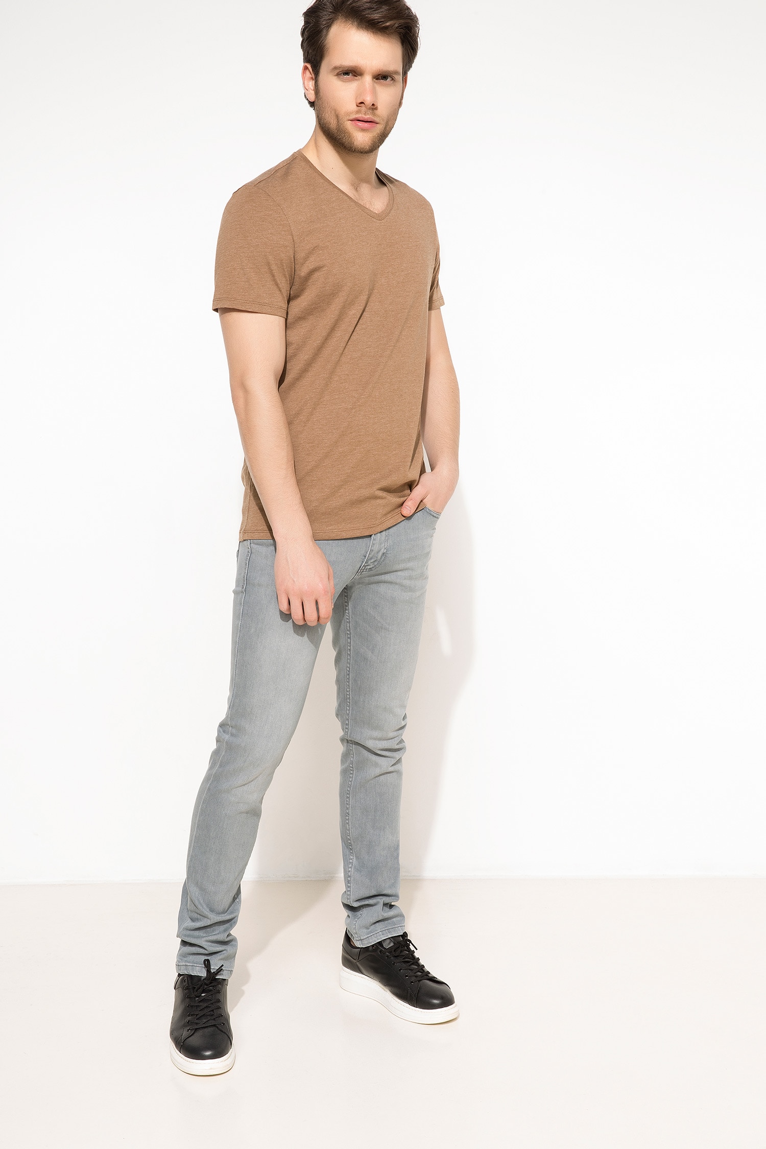 Defacto Basic V Yaka T-shirt. 2 Defacto Basic V Yaka T-shirt. 2