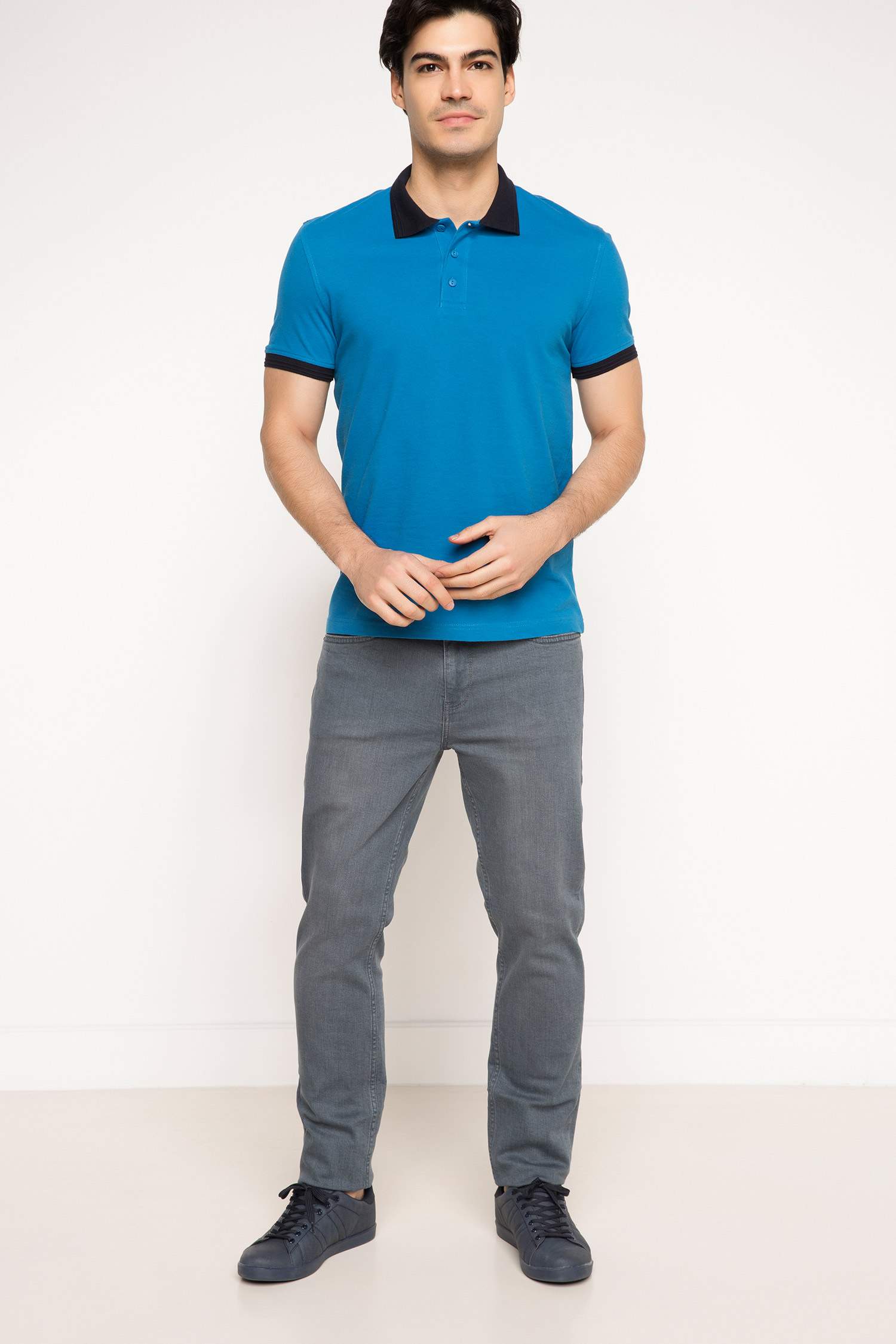 Defacto Basic Slim Fit Polo T-shirt. 2 Defacto Basic Slim Fit Polo T-shirt. 2