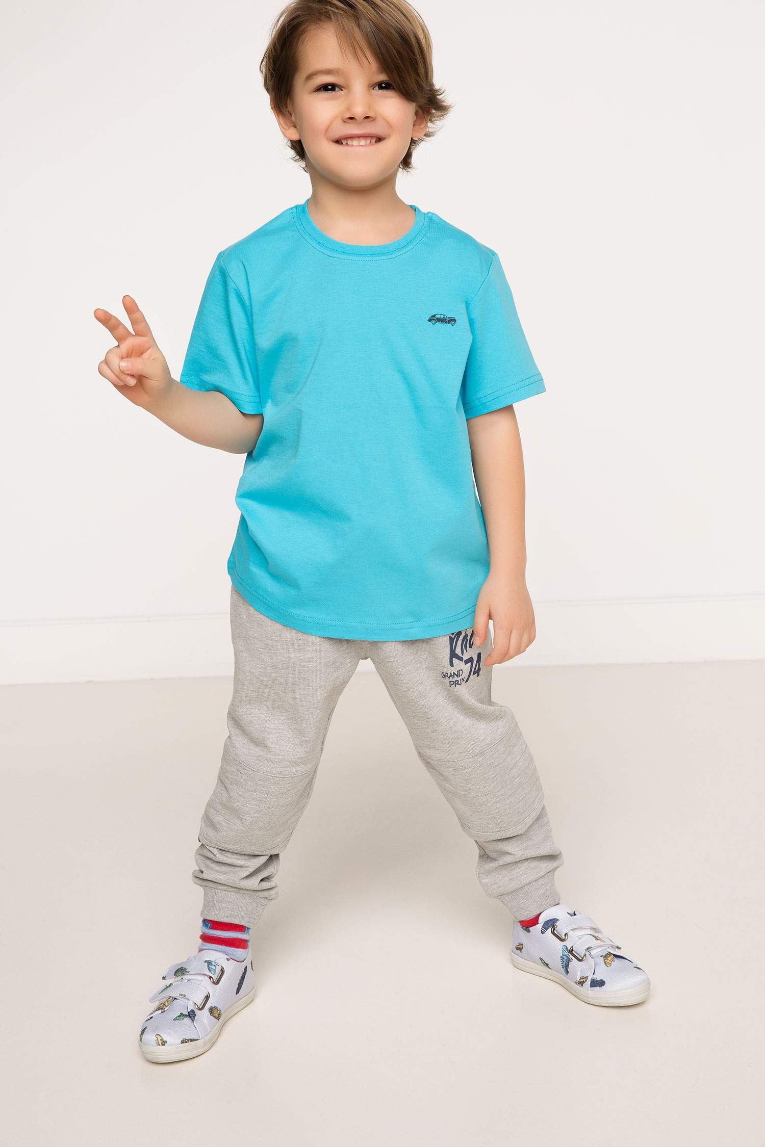 Defacto Basic T-shirt. 2 Defacto Basic T-shirt. 2