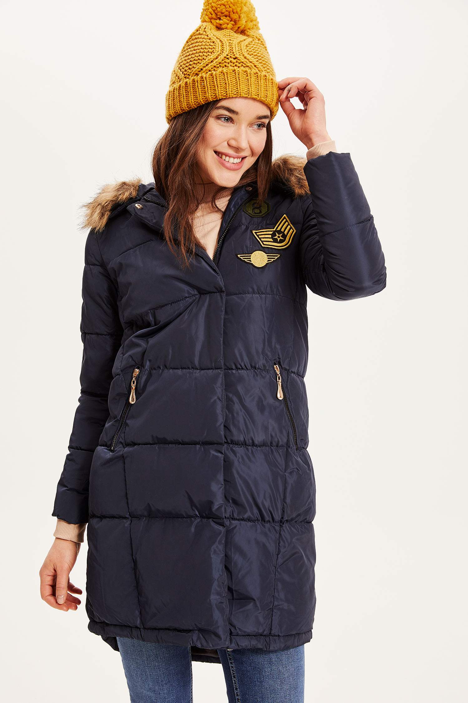 Defacto Kapüşonlu Patch Detaylı Parka. 5 Defacto Kapüşonlu Patch Detaylı Parka. 5