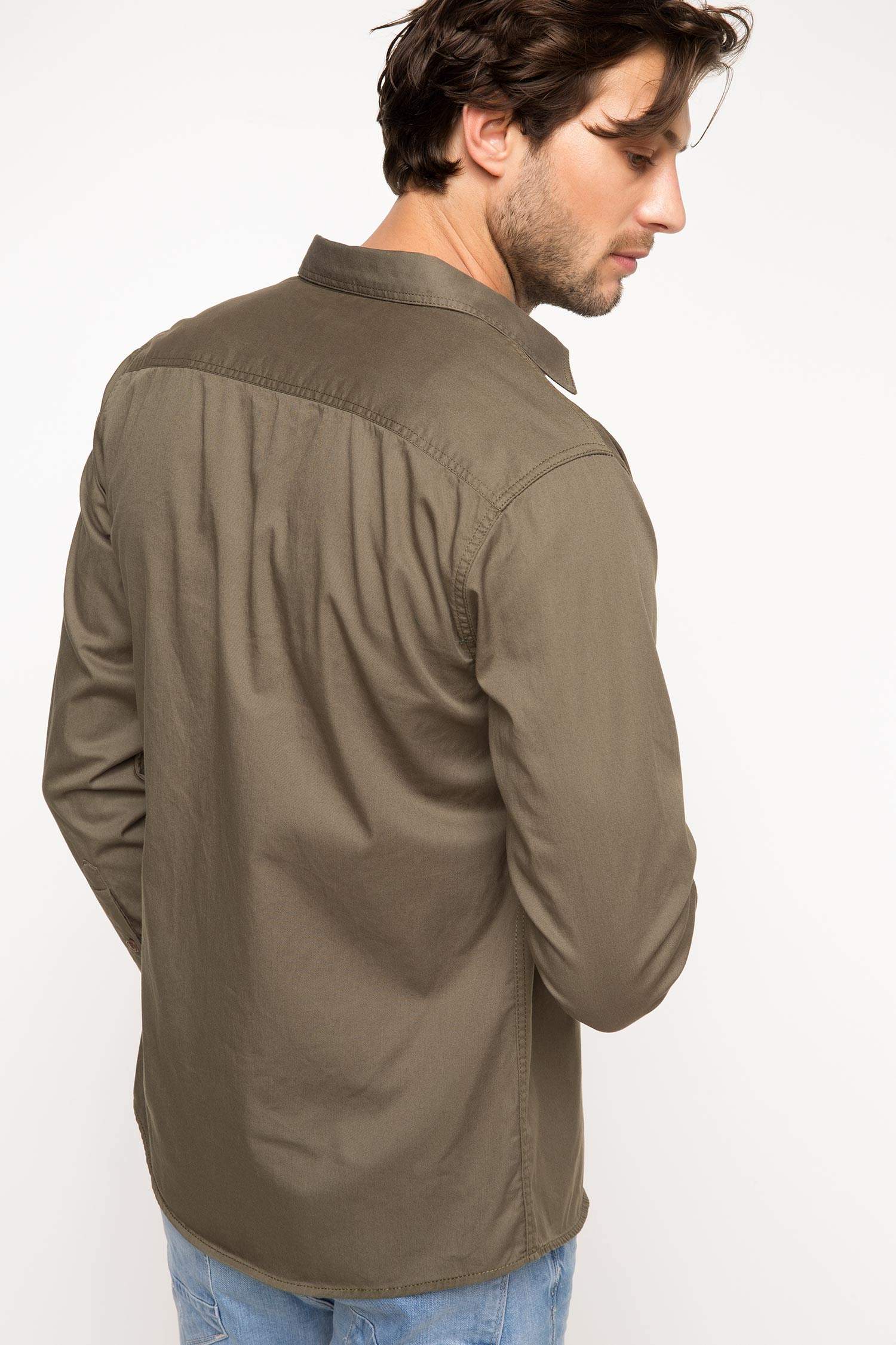 Defacto Çift Cepli Modern Fit Gömlek. 3 Defacto Çift Cepli Modern Fit Gömlek. 3