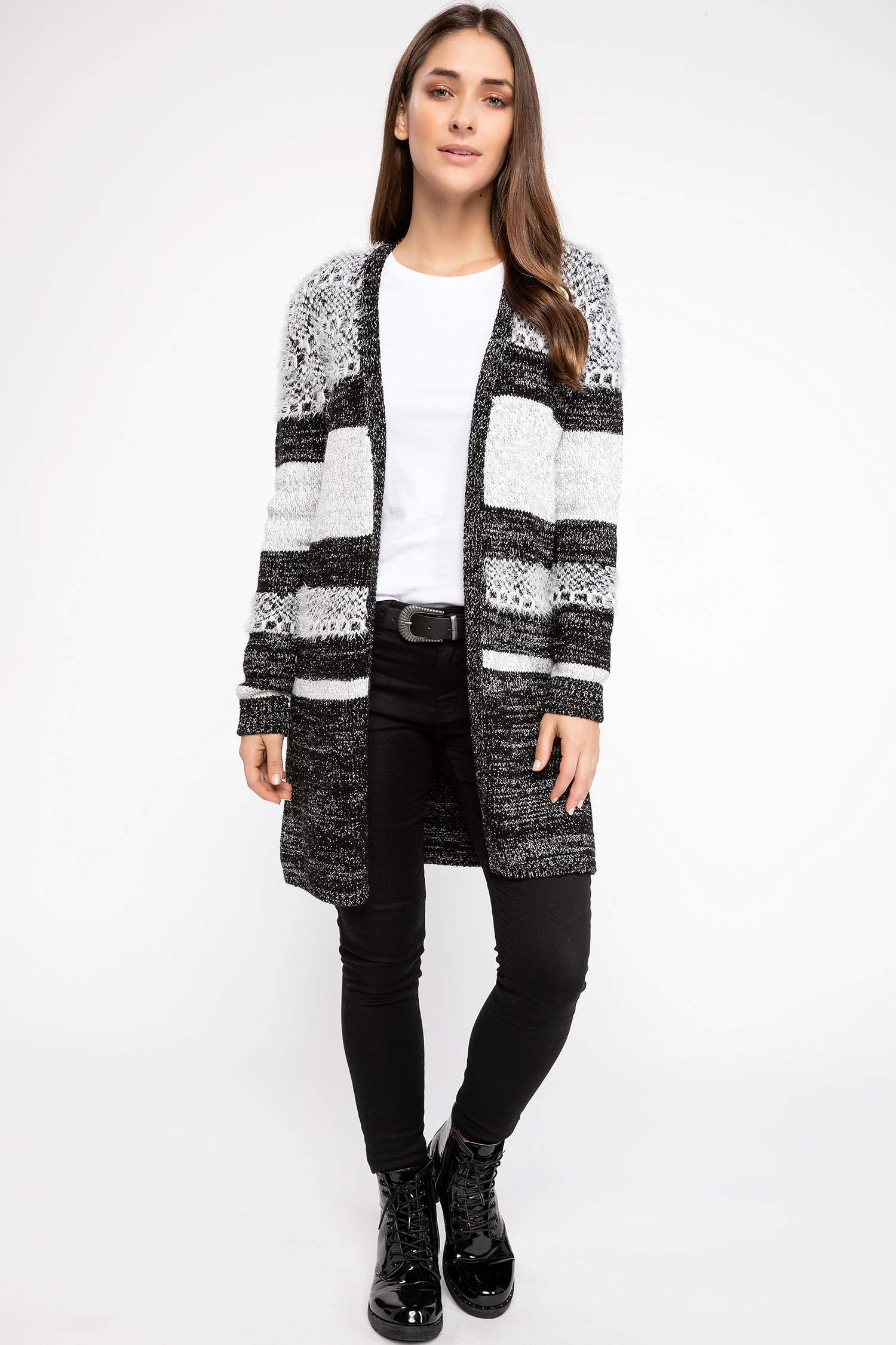 Defacto Jakar Desenli Uzun Hırka. 2 Defacto Jakar Desenli Uzun Hırka. 2