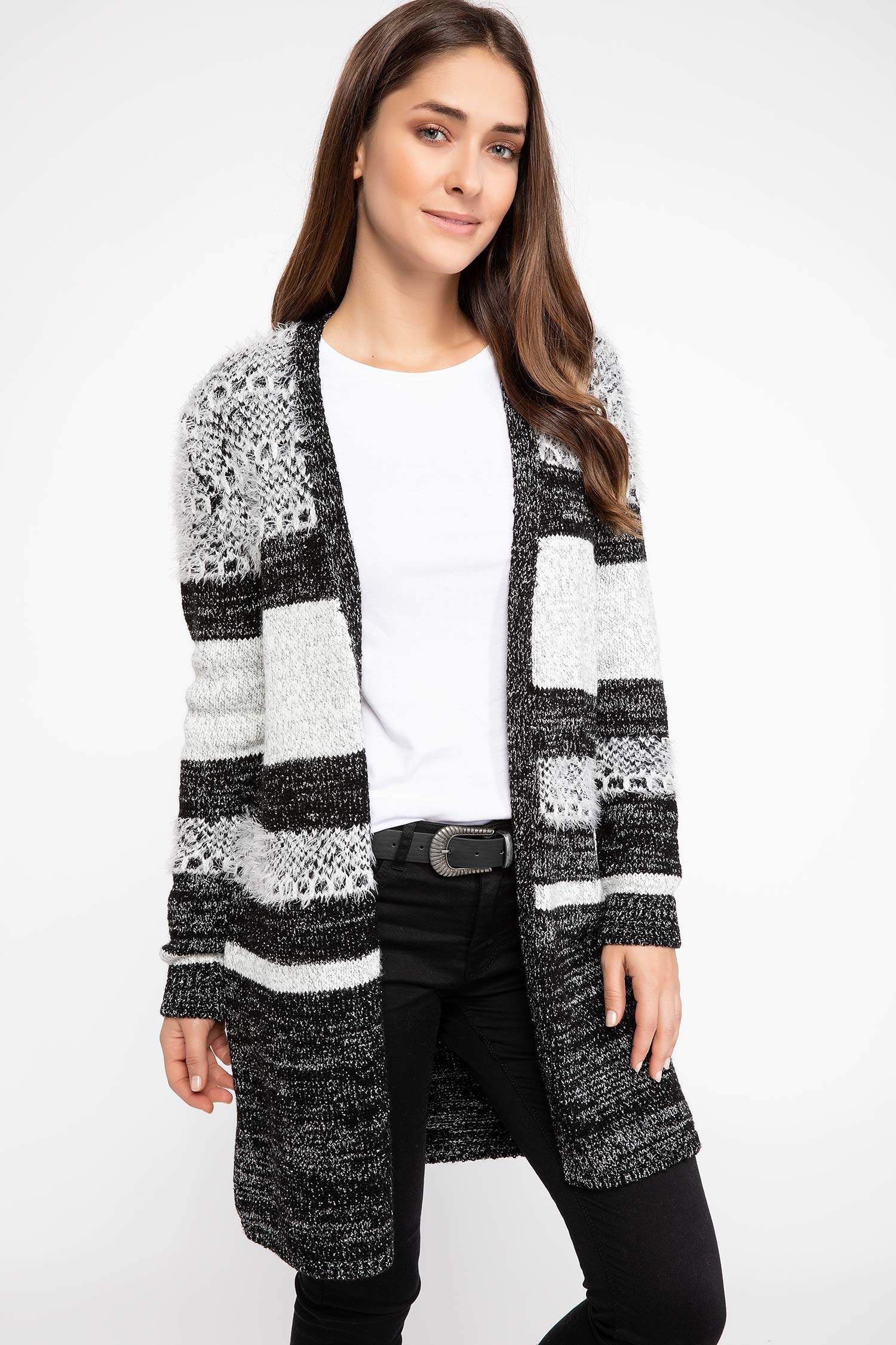 Defacto Jakar Desenli Uzun Hırka. 3 Defacto Jakar Desenli Uzun Hırka. 3