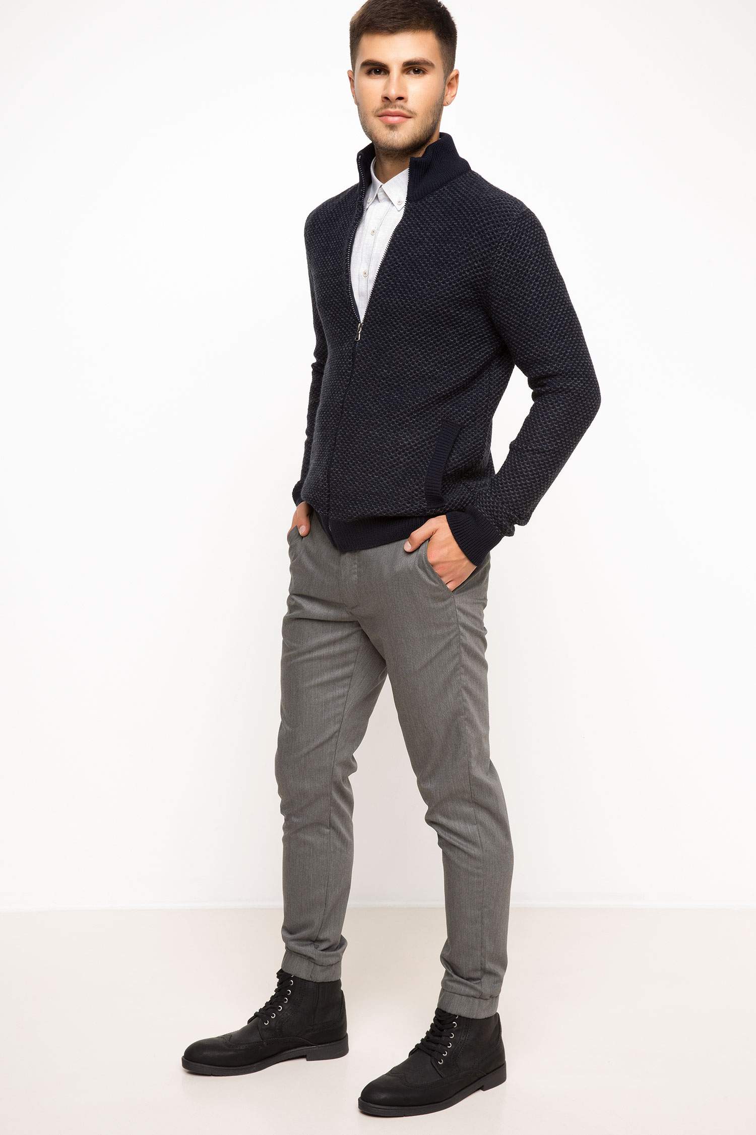 Defacto Jakarlı Hırka. 2 Defacto Jakarlı Hırka. 2