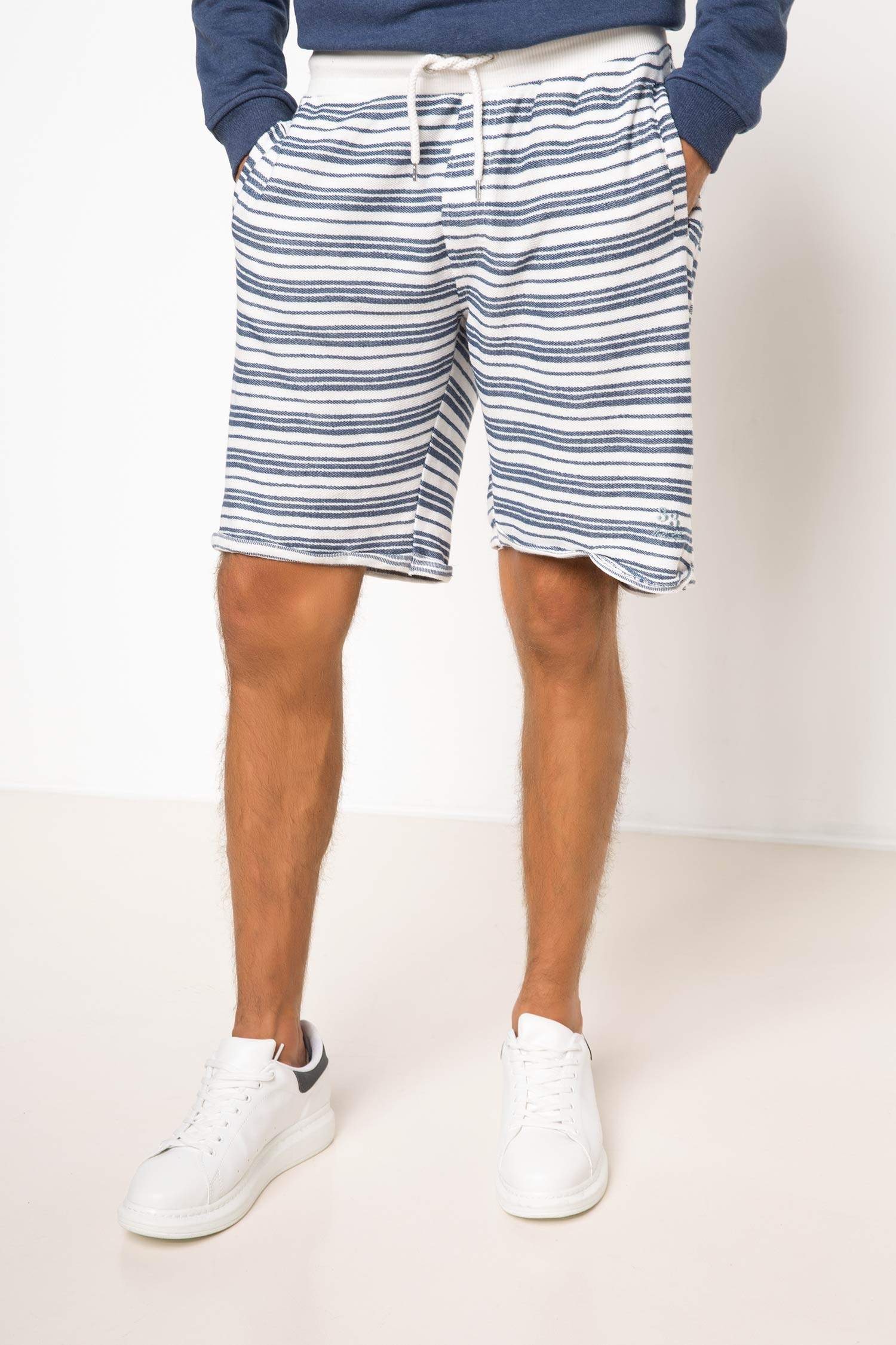 Defacto Çizgili Slim Fit Şort. 1 Defacto Çizgili Slim Fit Şort. 1