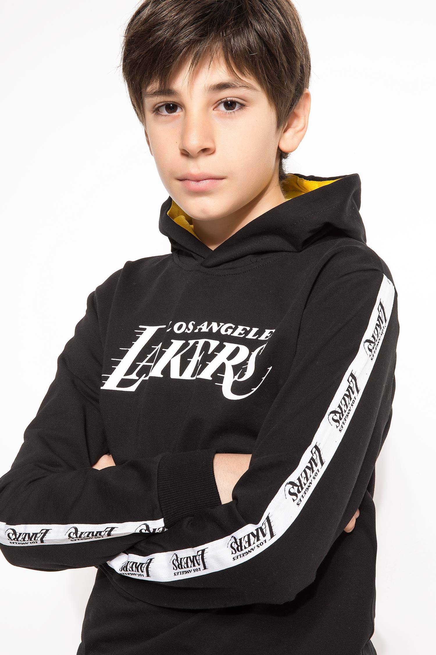 Defacto NBA Lisanslı Genç Erkek Kapüşonlu Sweatshirt. 3 Defacto NBA Lisanslı Genç Erkek Kapüşonlu Sweatshirt. 3