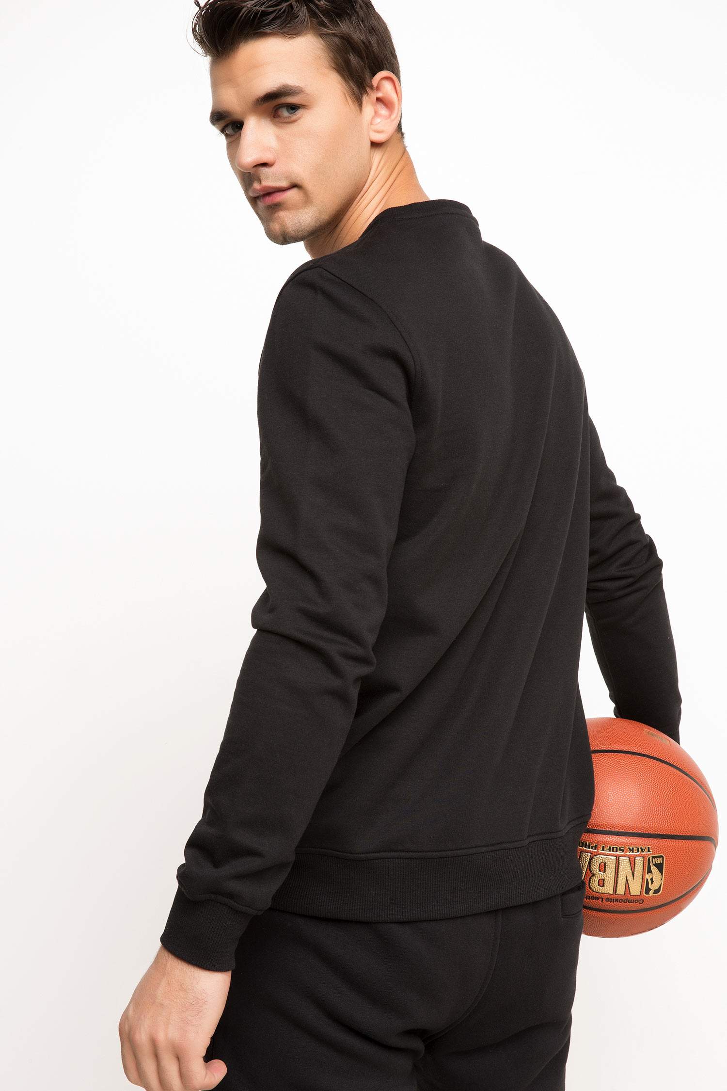 Defacto Boston Celtics Lisanslı Sweatshirt. 3 Defacto Boston Celtics Lisanslı Sweatshirt. 3