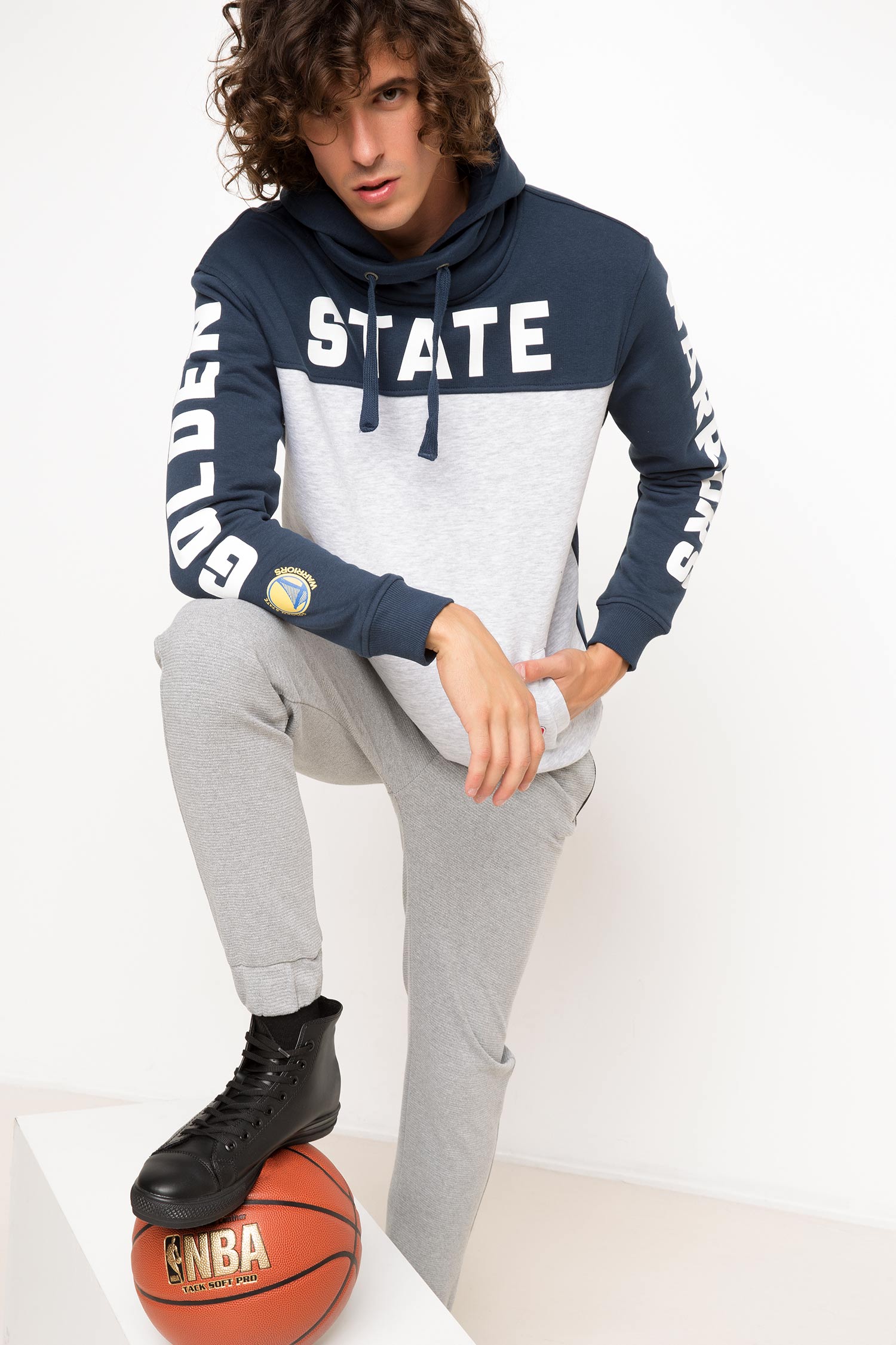 Defacto Golden State Warriors Lisanslı Sweatshirt. 2 Defacto Golden State Warriors Lisanslı Sweatshirt. 2