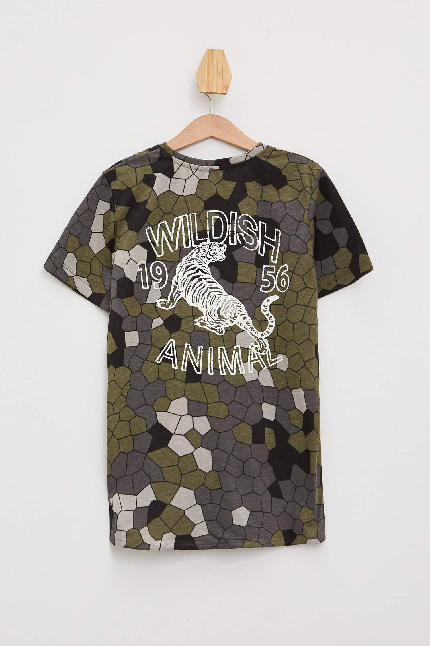 Defacto Kamuflaj Desenli Long Fit T-shirt. 2 Defacto Kamuflaj Desenli Long Fit T-shirt. 2