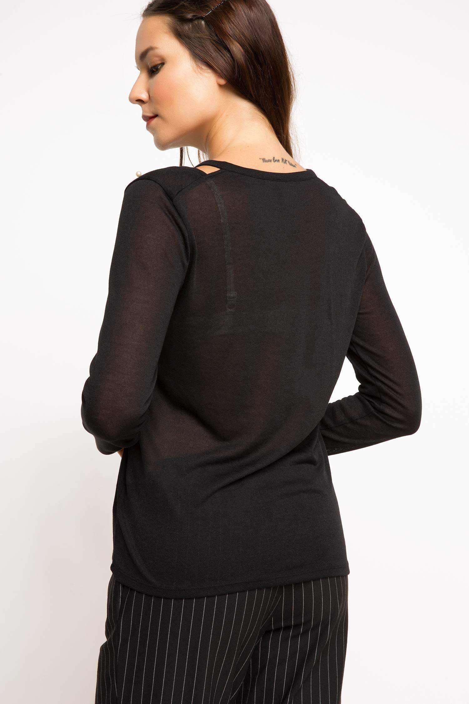 Defacto İncili Bluz. 3 Defacto İncili Bluz. 3