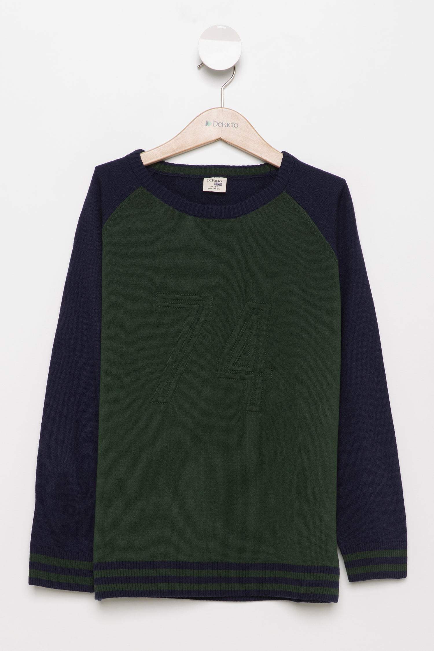 Defacto Dirsekleri Baskı Detaylı Kazak. 4 Defacto Dirsekleri Baskı Detaylı Kazak. 4