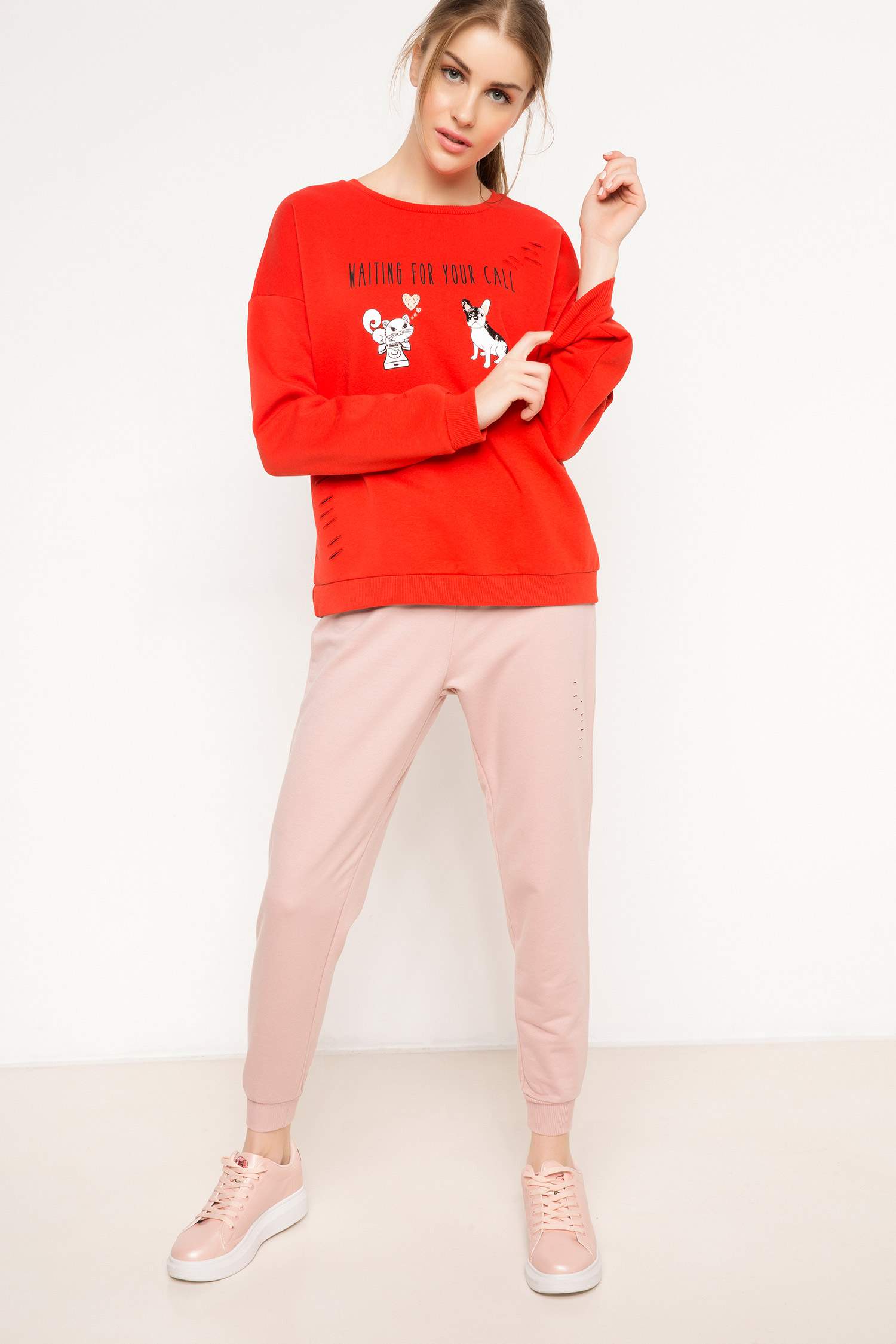 Defacto Baskılı Sweatshirt. 2 Defacto Baskılı Sweatshirt. 2