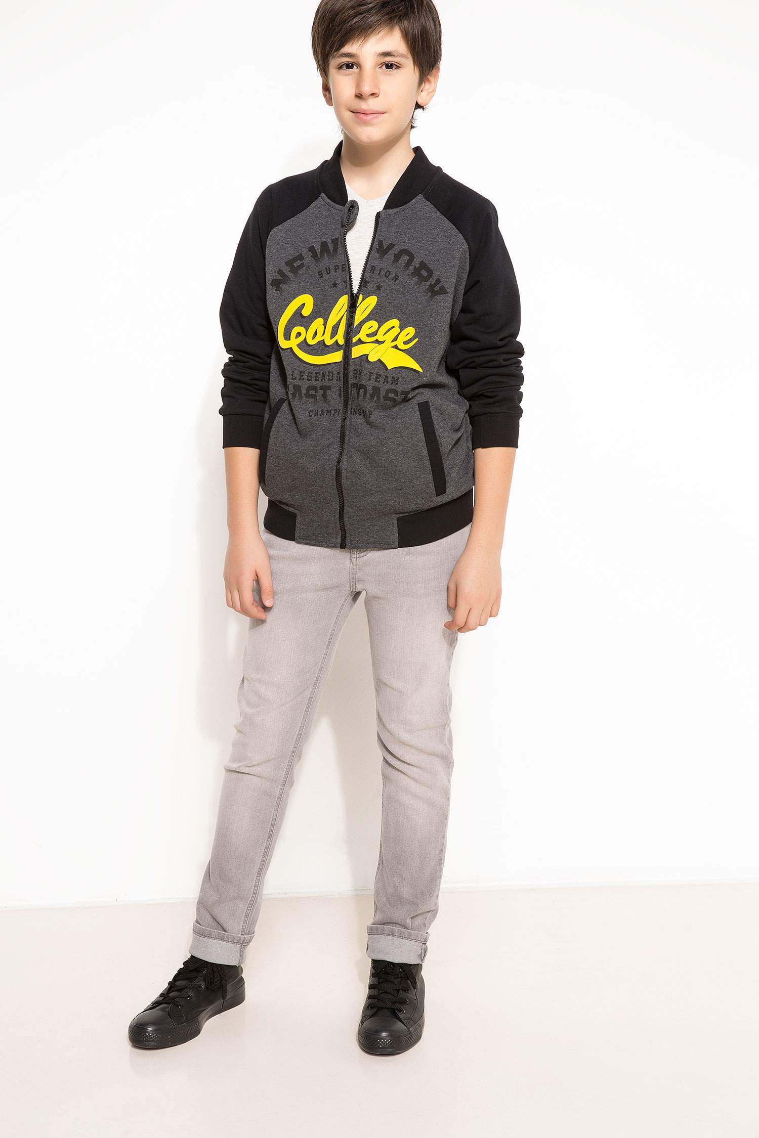 Defacto Baskılı Fermuarlı Sweatshirt. 2 Defacto Baskılı Fermuarlı Sweatshirt. 2