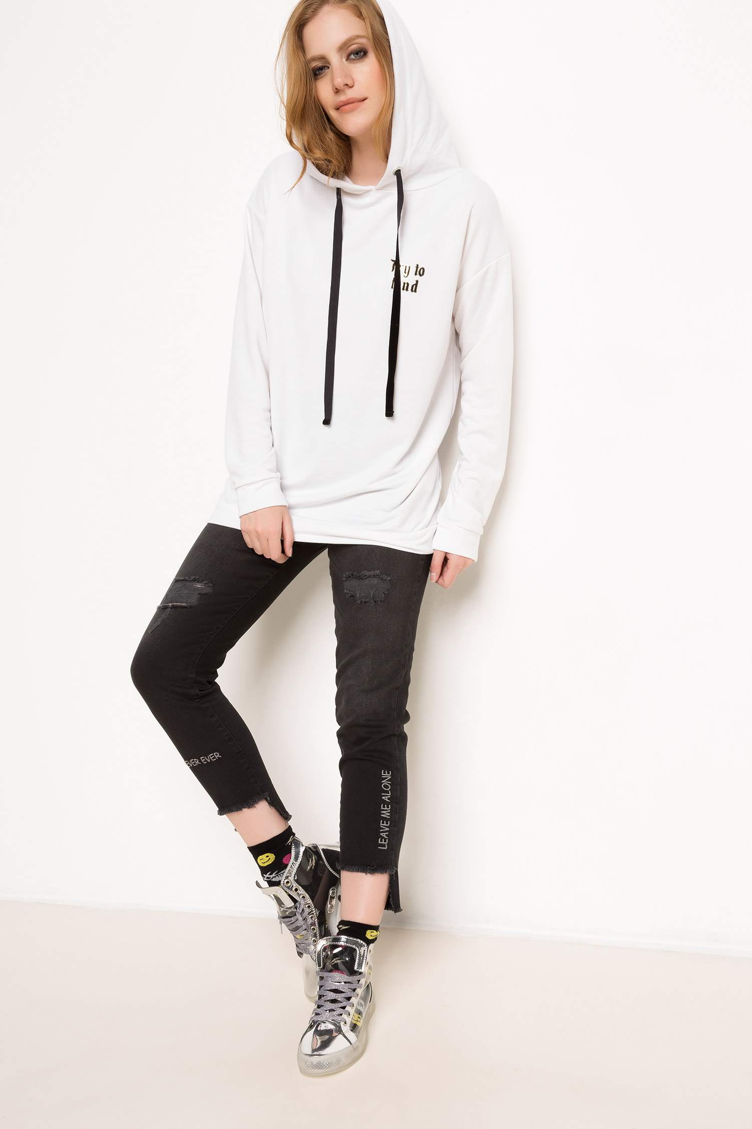 Defacto Kapüşonlu Sweatshirt. 2 Defacto Kapüşonlu Sweatshirt. 2