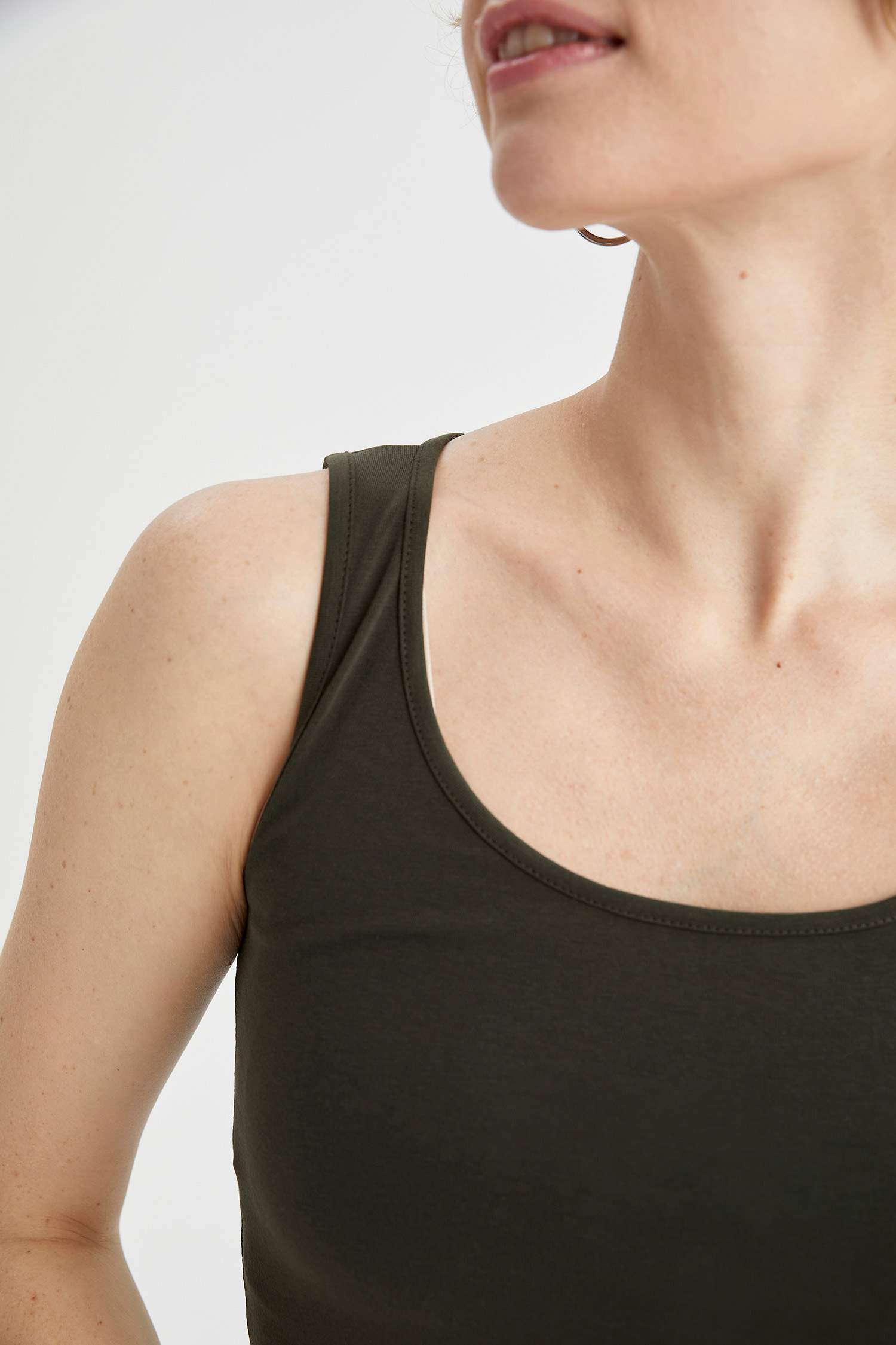 Askılı Basic Slim Fit Atlet