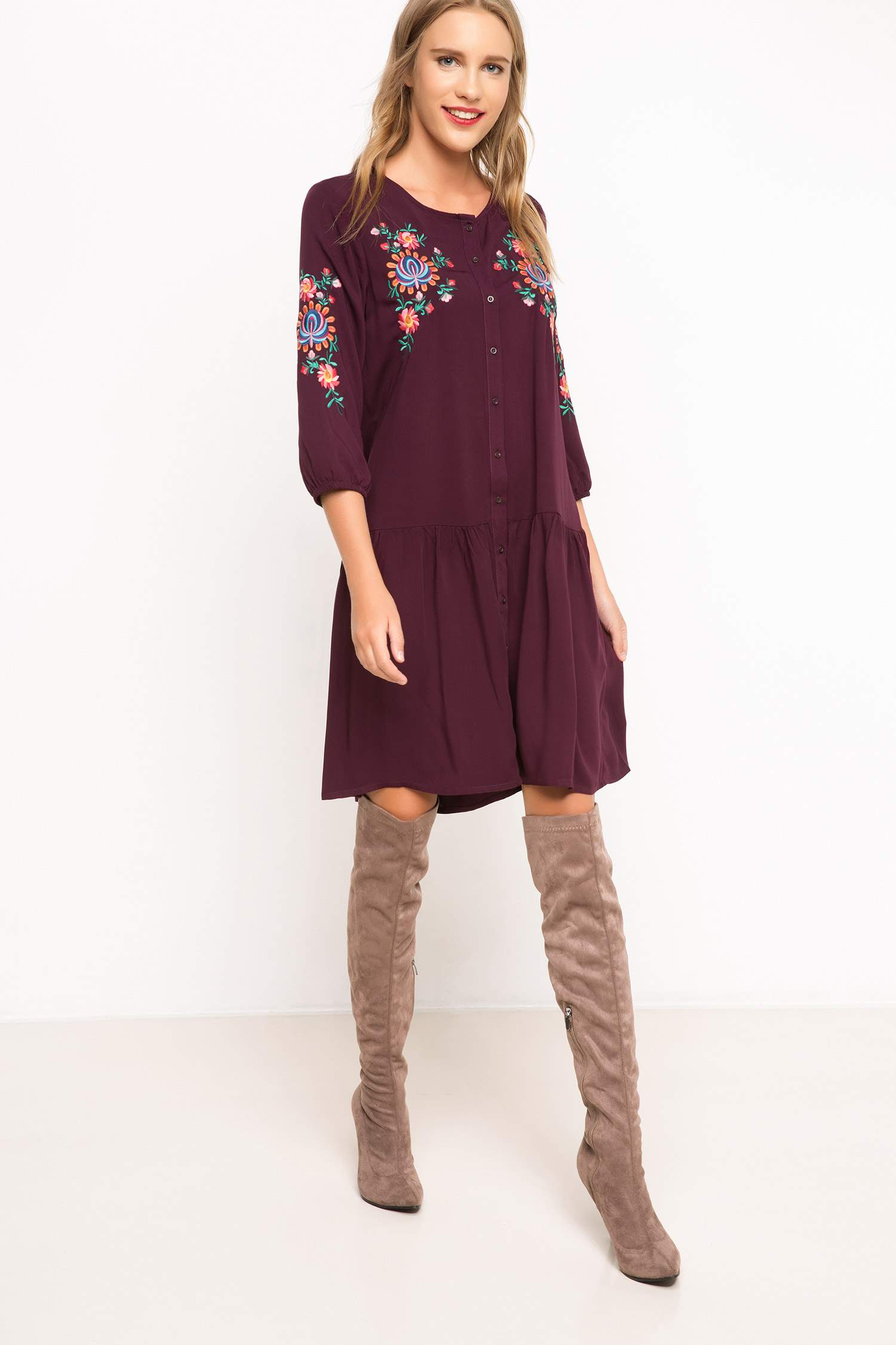 Defacto İşlemeli Elbise. 2 Defacto İşlemeli Elbise. 2