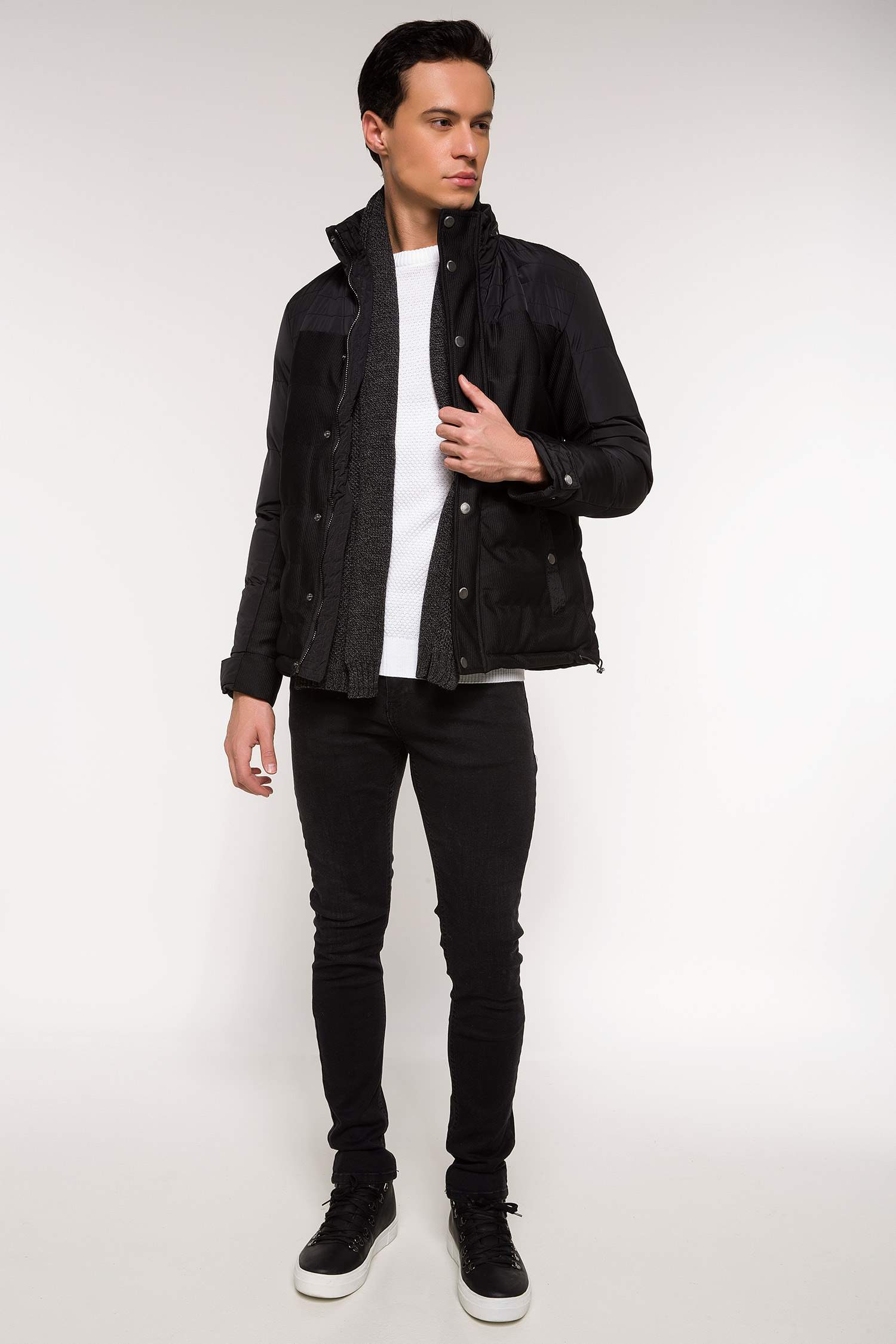 Defacto Kapüşonlu Mont. 2 Defacto Kapüşonlu Mont. 2