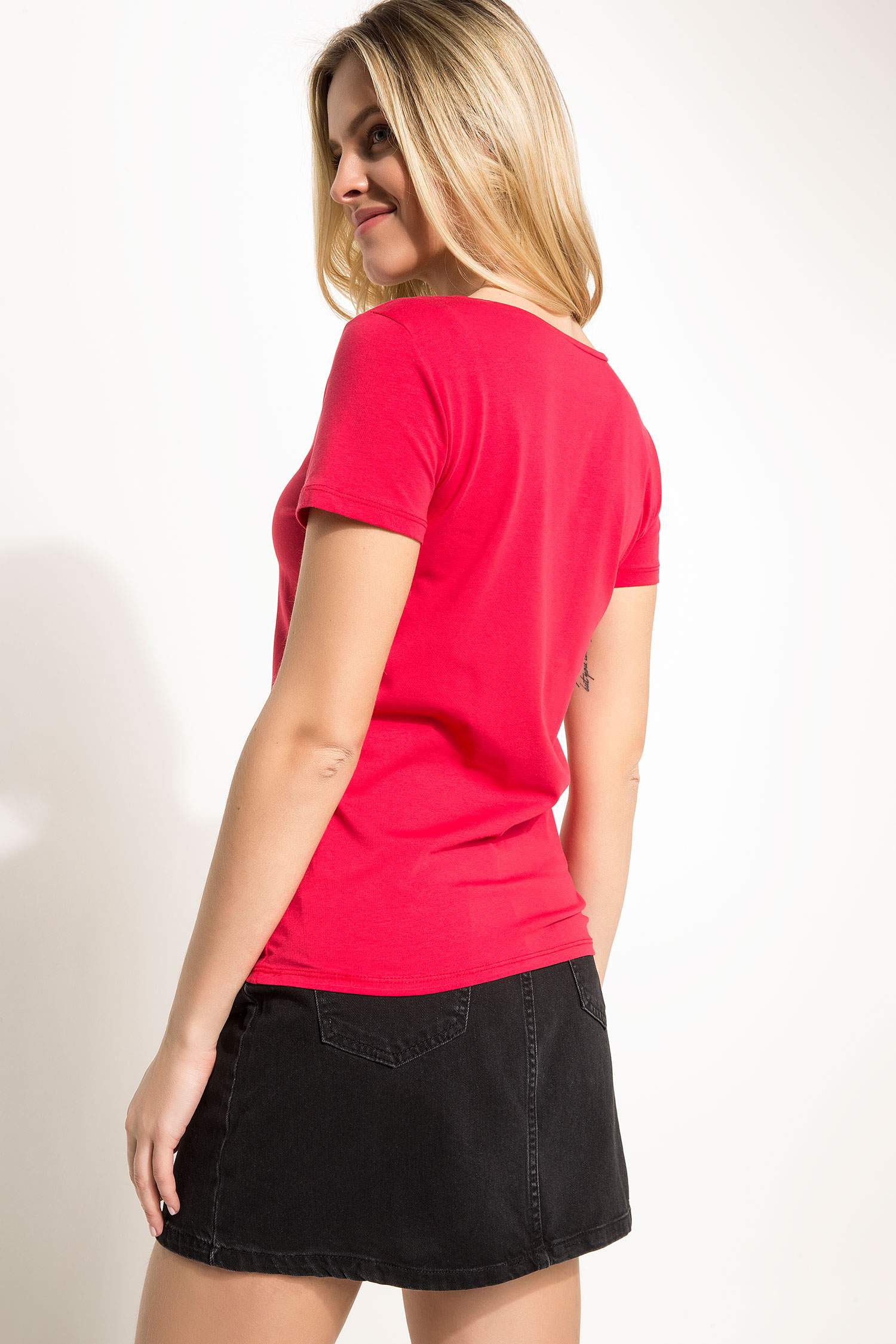 Defacto V Yaka Kısa Kollu Body. 3 Defacto V Yaka Kısa Kollu Body. 3