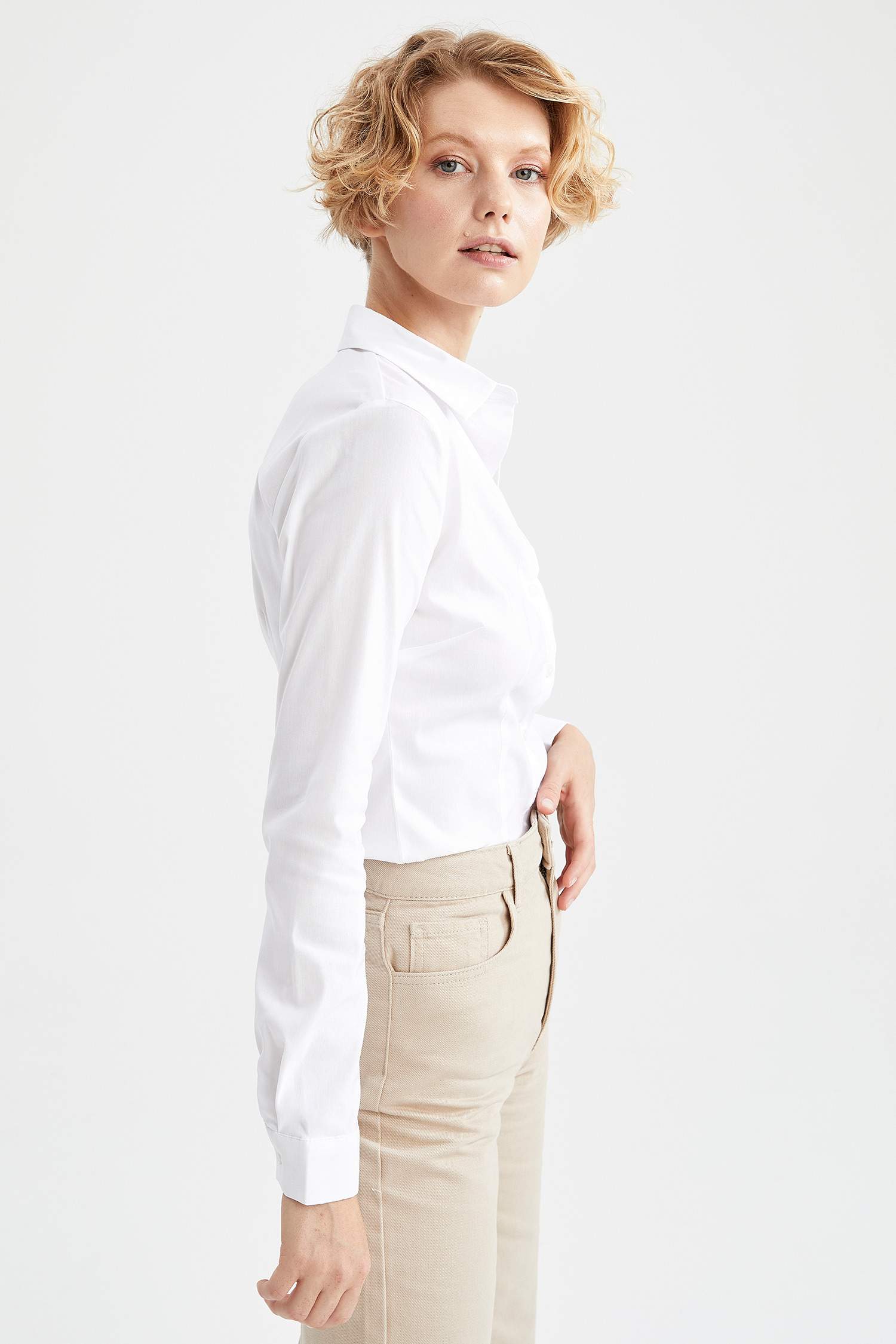 Basic Uzun Kollu Slim Fit Gömlek
