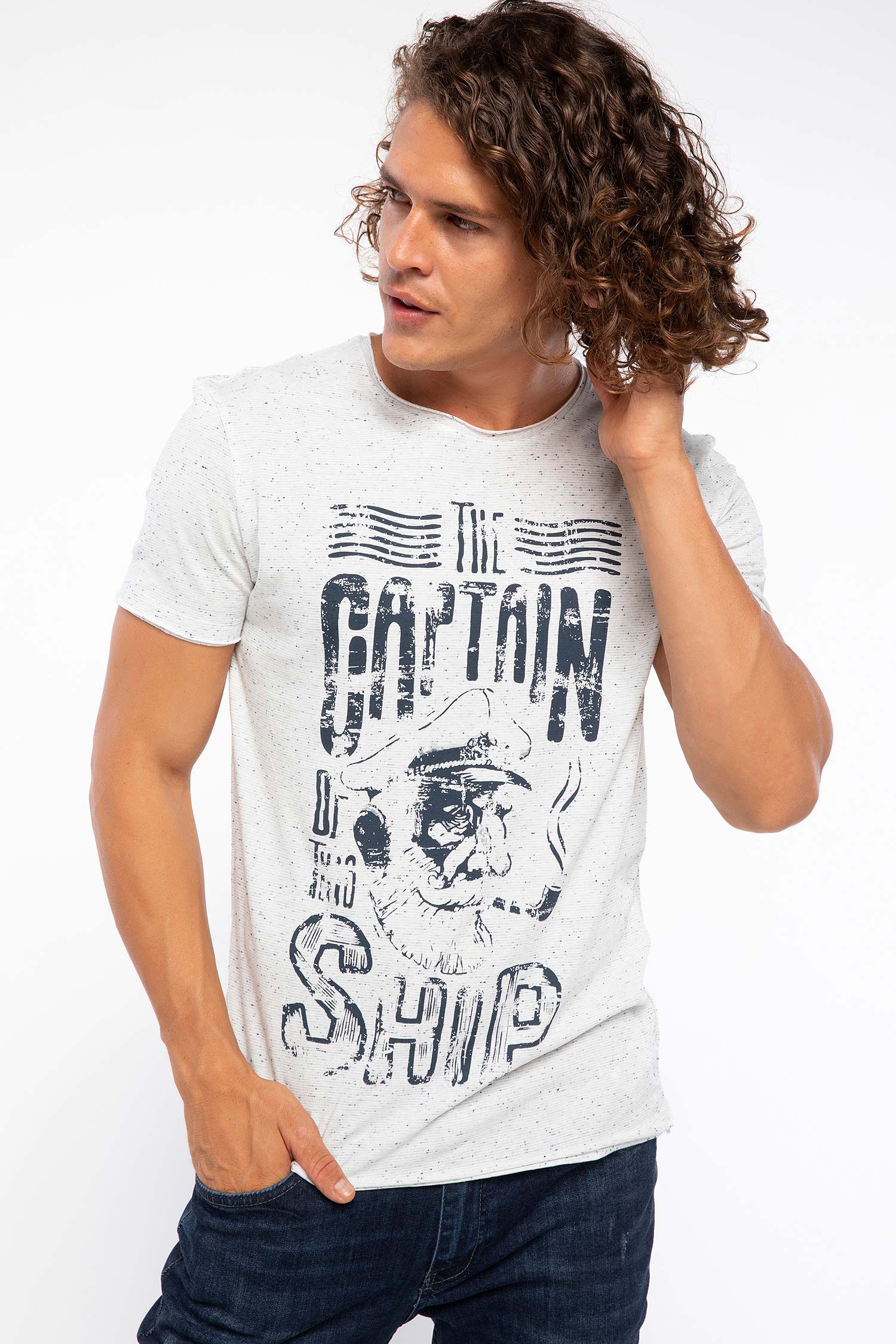 Defacto Baskılı Extra Slim Fit T-shirt. 3 Defacto Baskılı Extra Slim Fit T-shirt. 3