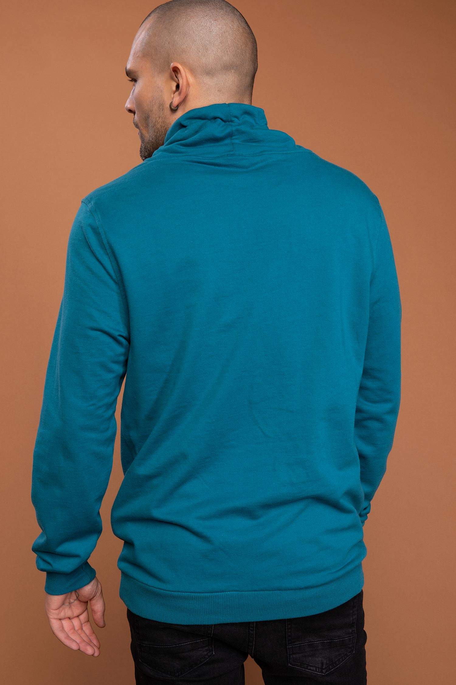 Defacto Degaje Yaka Sweatshirt. 4 Defacto Degaje Yaka Sweatshirt. 4