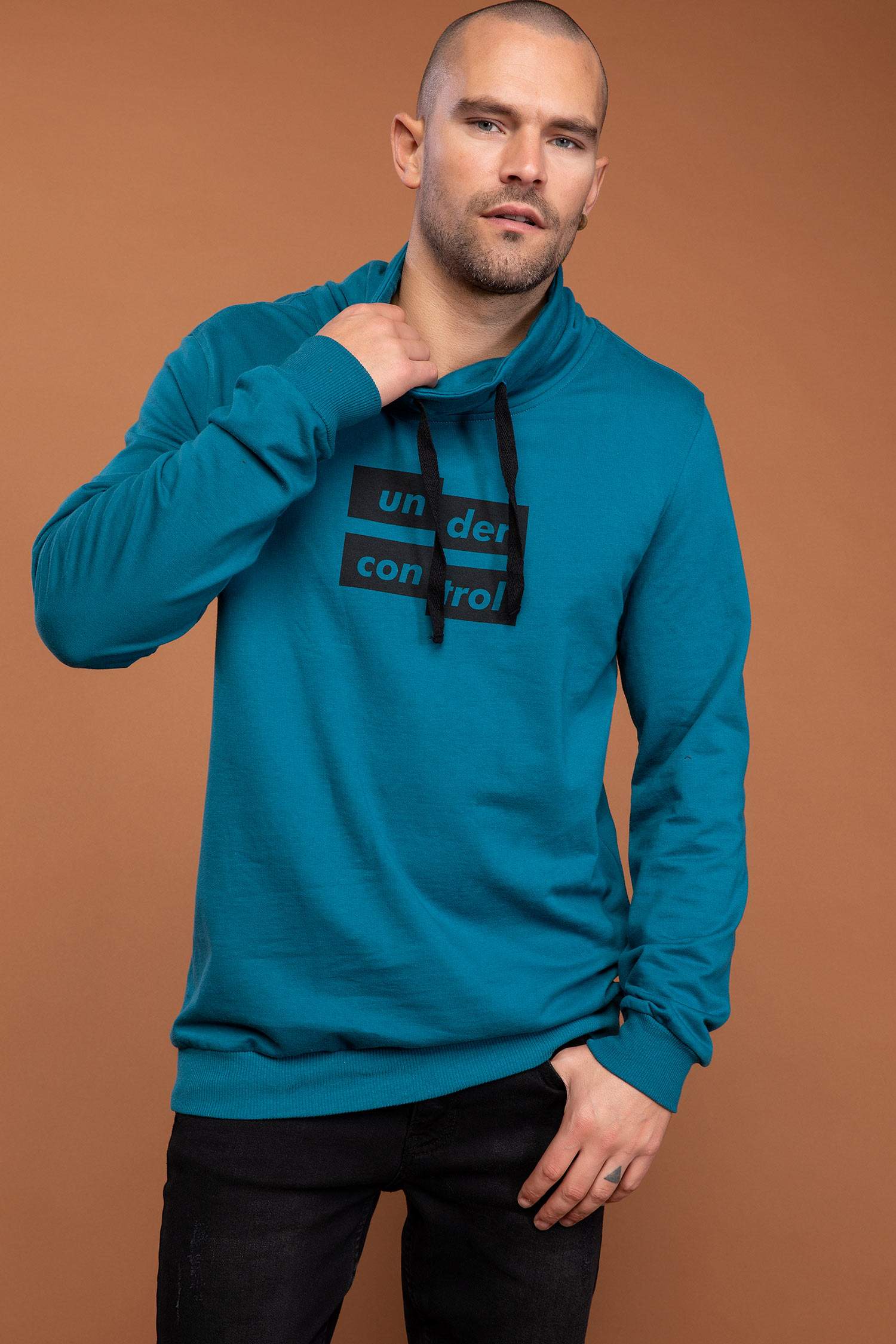 Defacto Degaje Yaka Sweatshirt. 5 Defacto Degaje Yaka Sweatshirt. 5