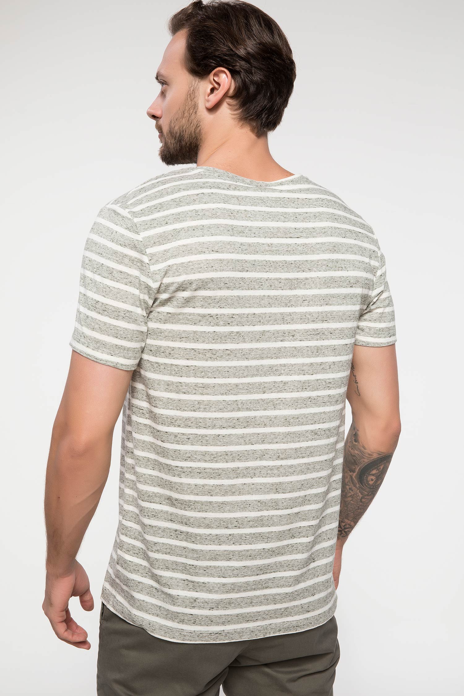 Defacto Çizgili T-shirt. 3 Defacto Çizgili T-shirt. 3