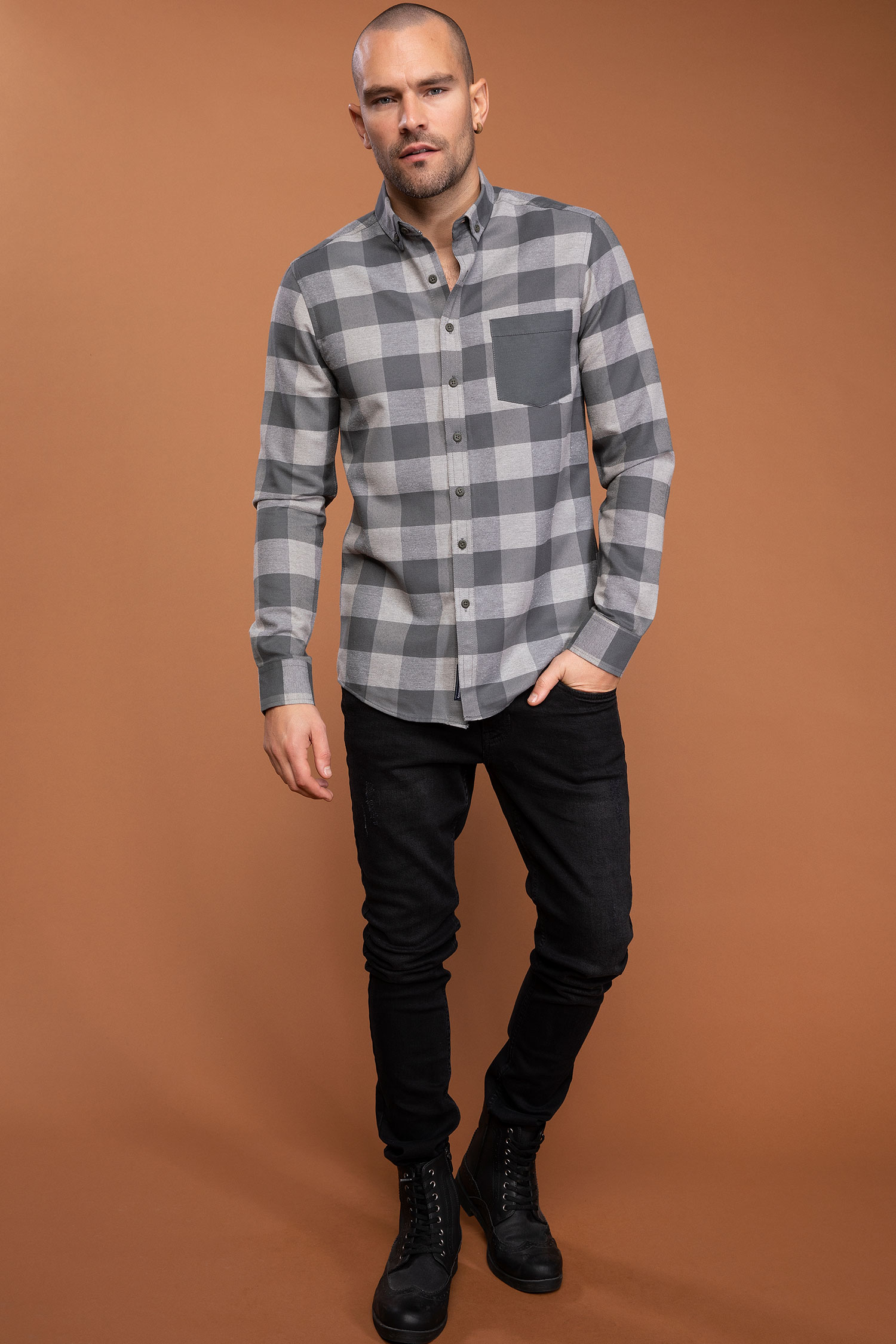 Defacto Polo Yaka Slim Fit Gömlek. 2 Defacto Polo Yaka Slim Fit Gömlek. 2