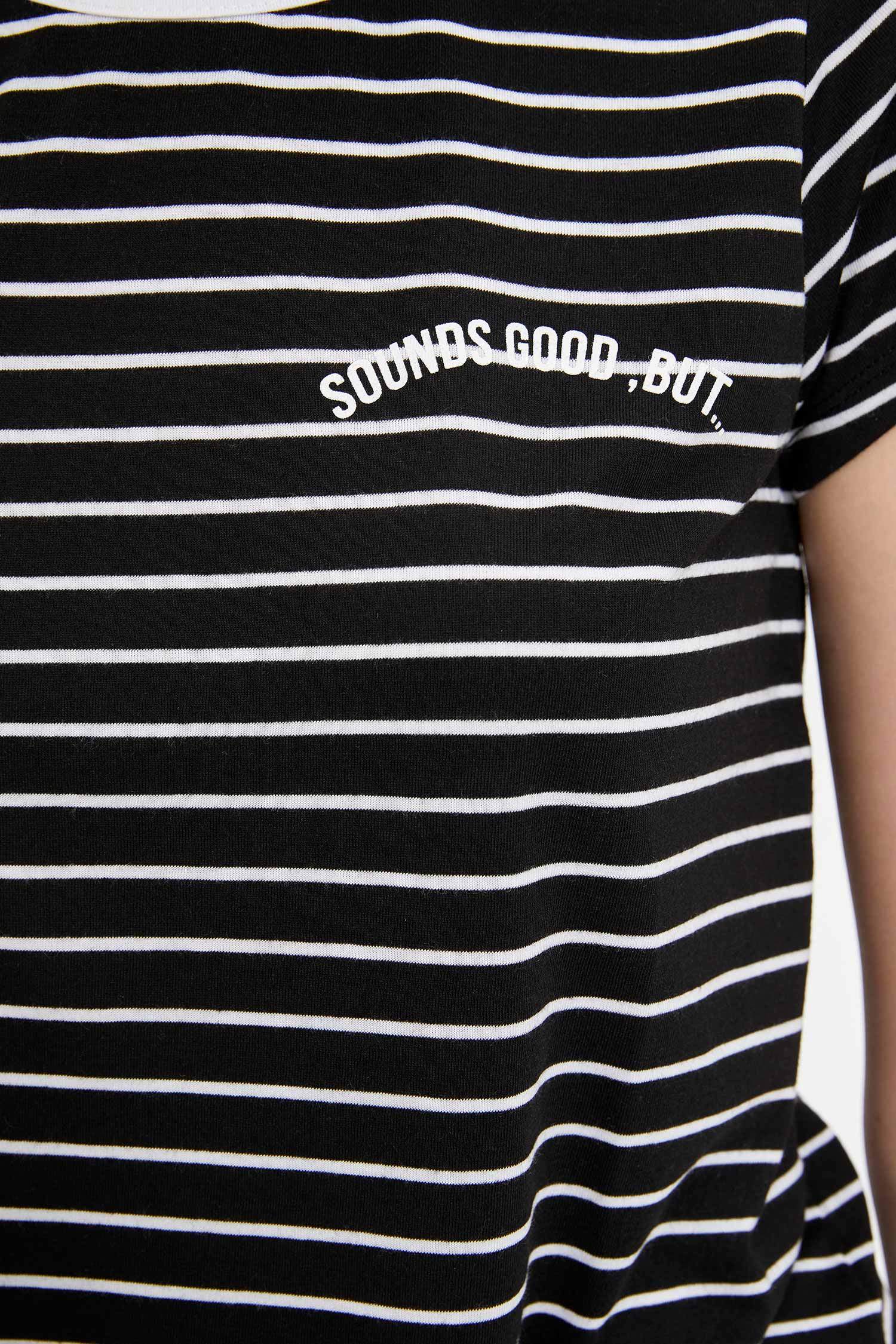 Defacto Kısa Kollu T-shirt. 4 Defacto Kısa Kollu T-shirt. 4