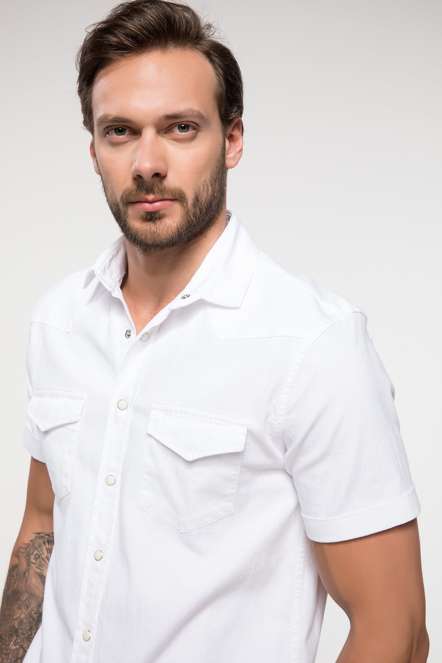 Defacto Cep Detaylı Slim Fit Gömlek. 3 Defacto Cep Detaylı Slim Fit Gömlek. 3