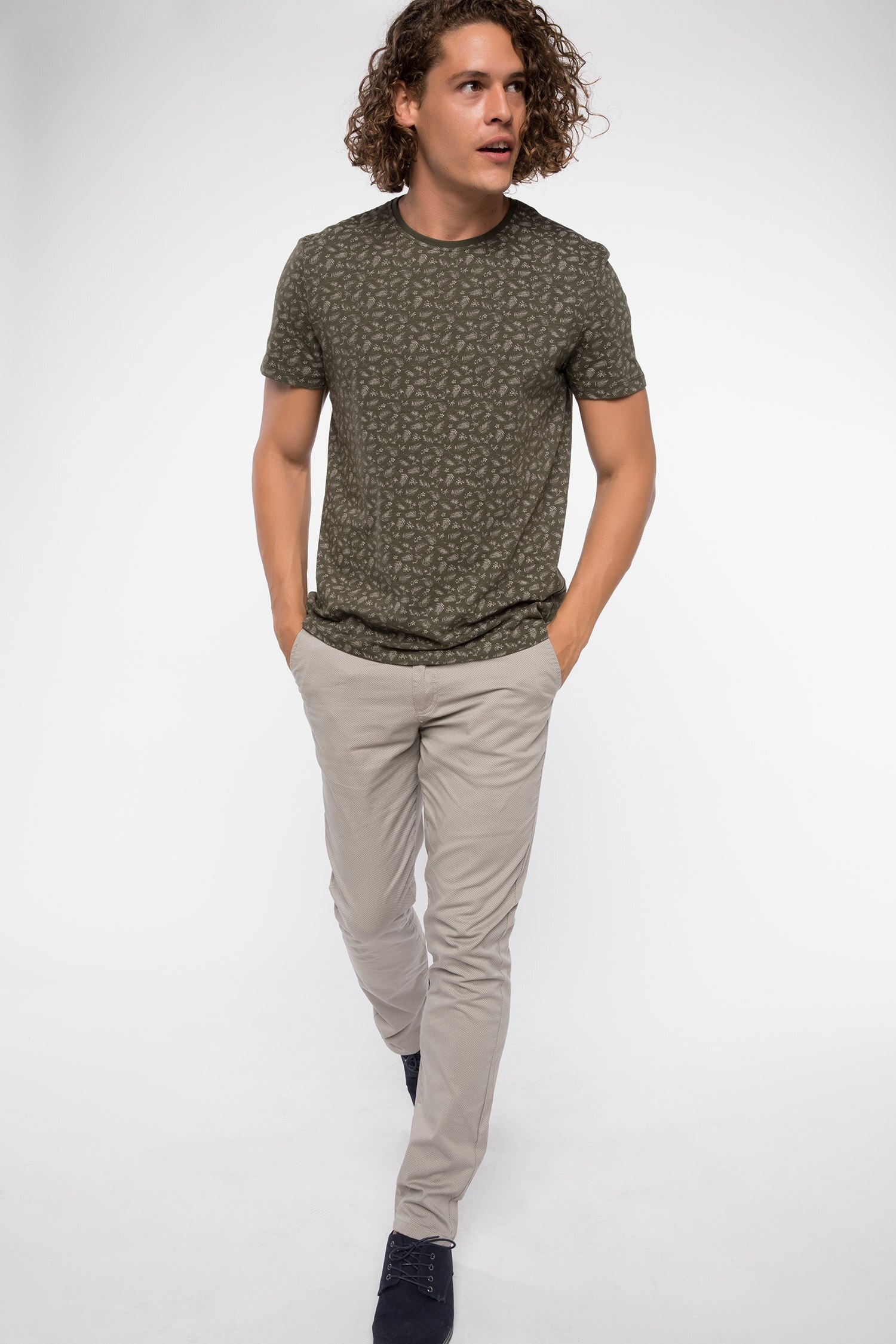Defacto Desenli Slim Fit T-shirt. 2 Defacto Desenli Slim Fit T-shirt. 2