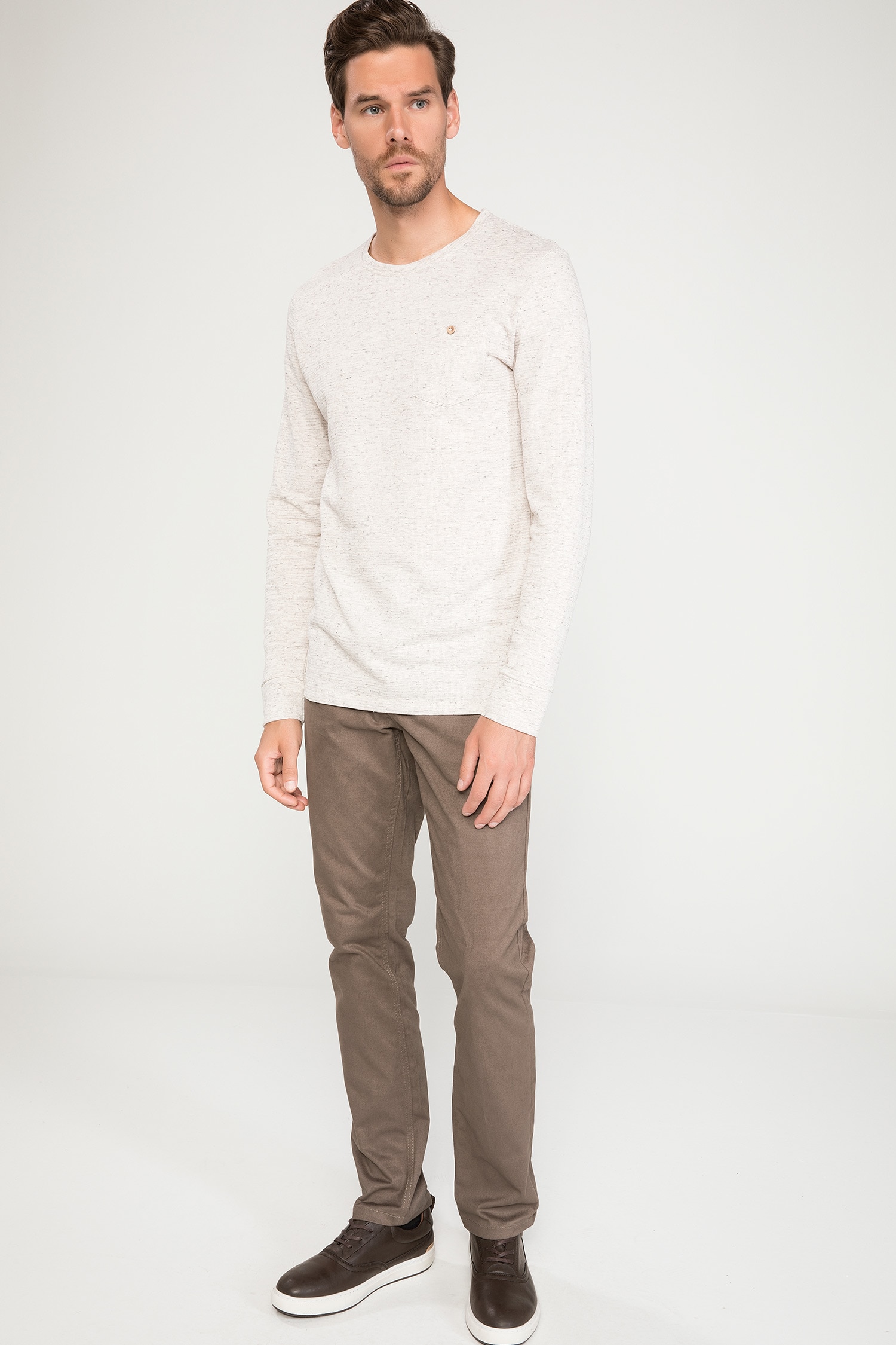 Defacto Uzun Kollu Slim Fit T-shirt. 2 Defacto Uzun Kollu Slim Fit T-shirt. 2